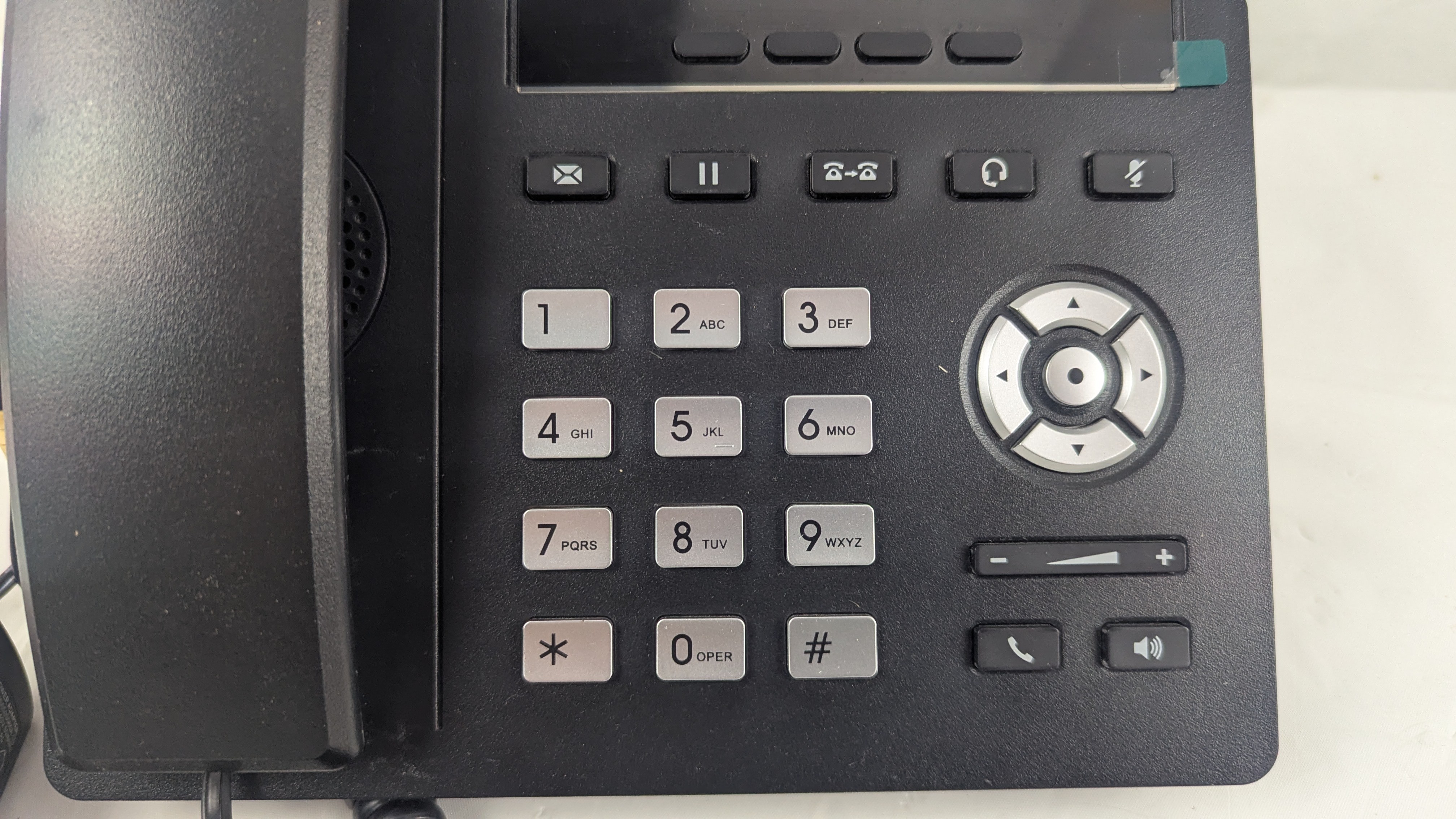 OOMA Grandstream GRP2613 Carrier-Grade IP Phone Color Screen - photo 3