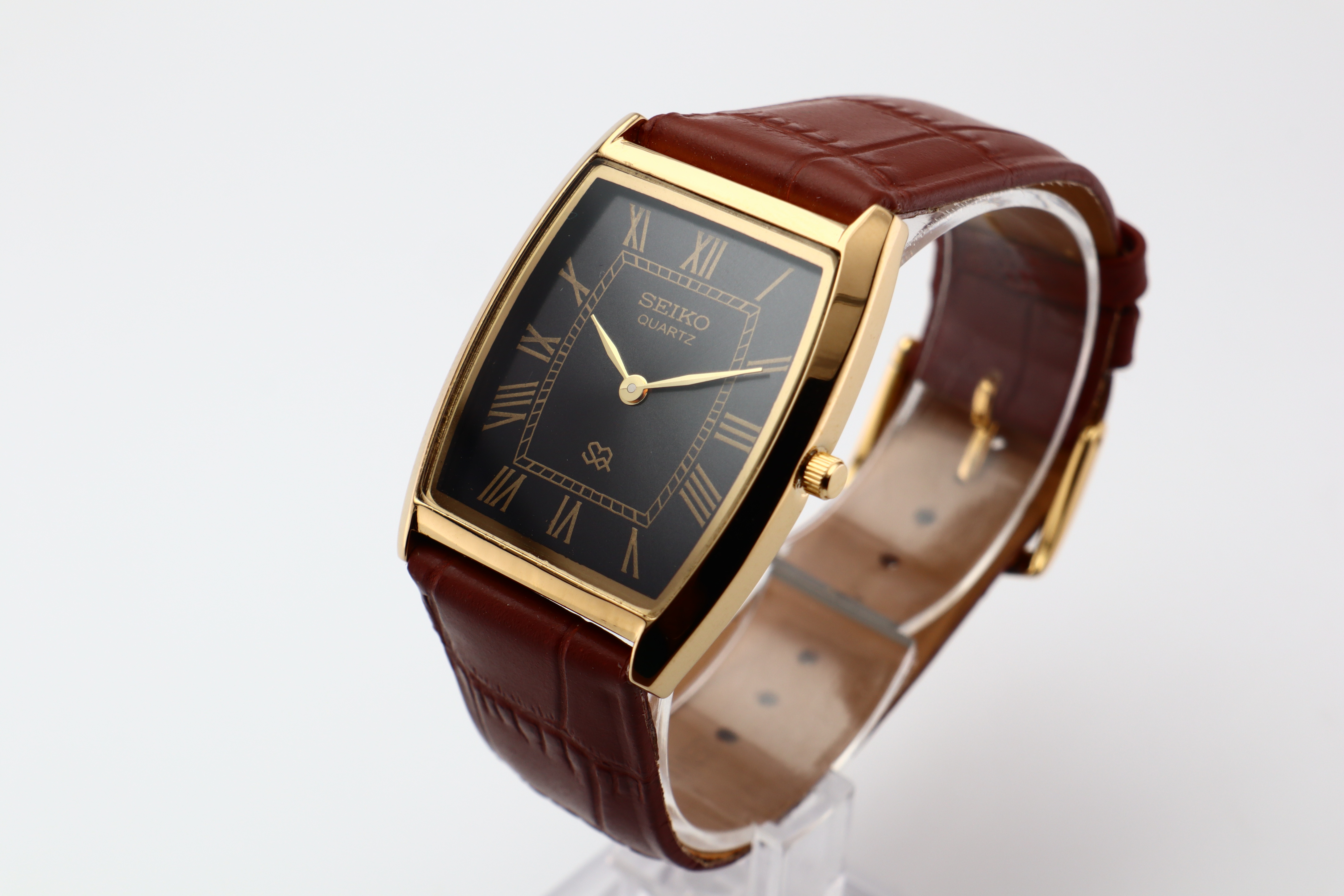 Refurbished Vintage Barrel Tank Men’s Watch - photo 3