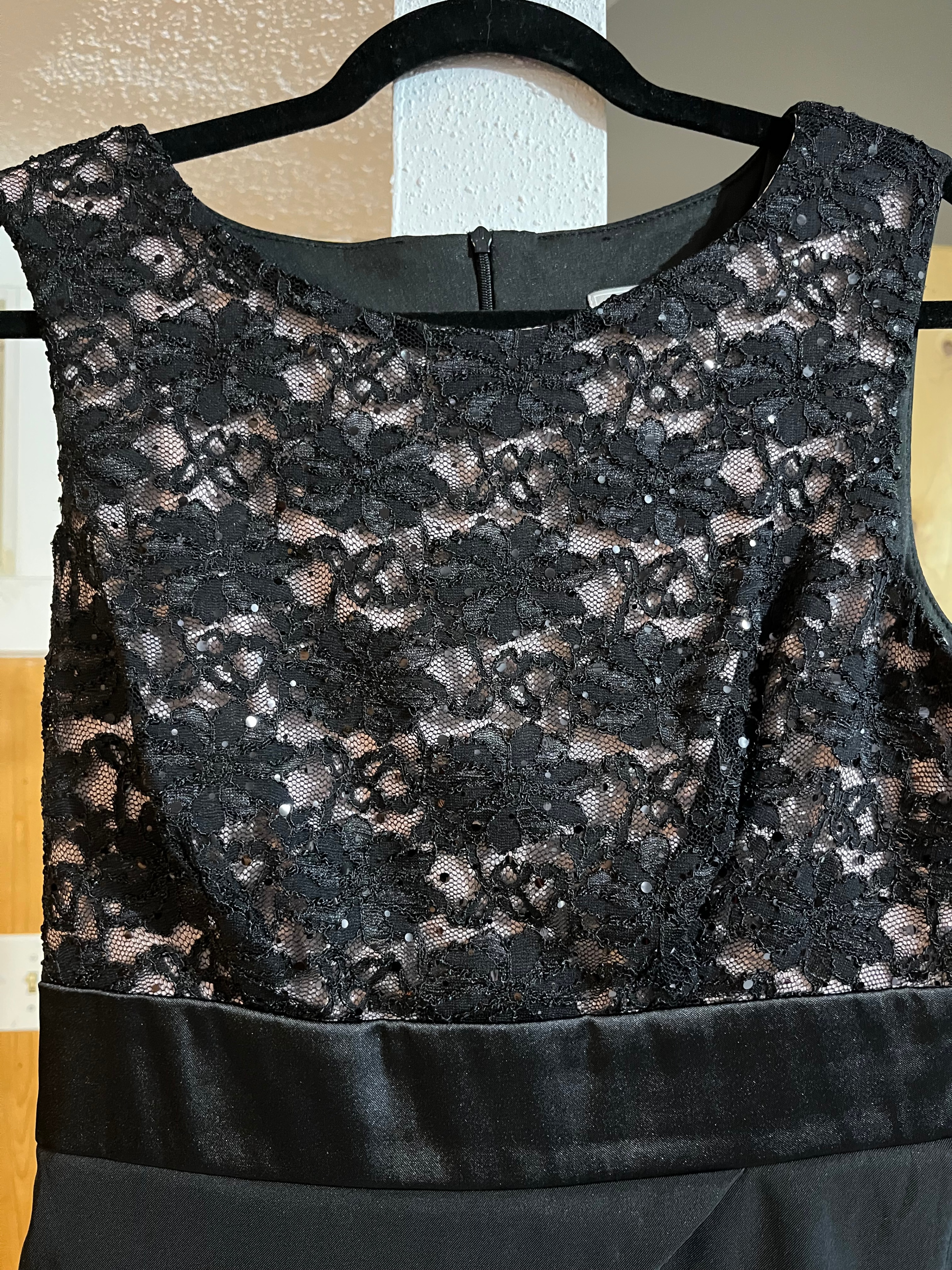 Laura Black Lace Cocktail Dress – Size 8 - photo 2
