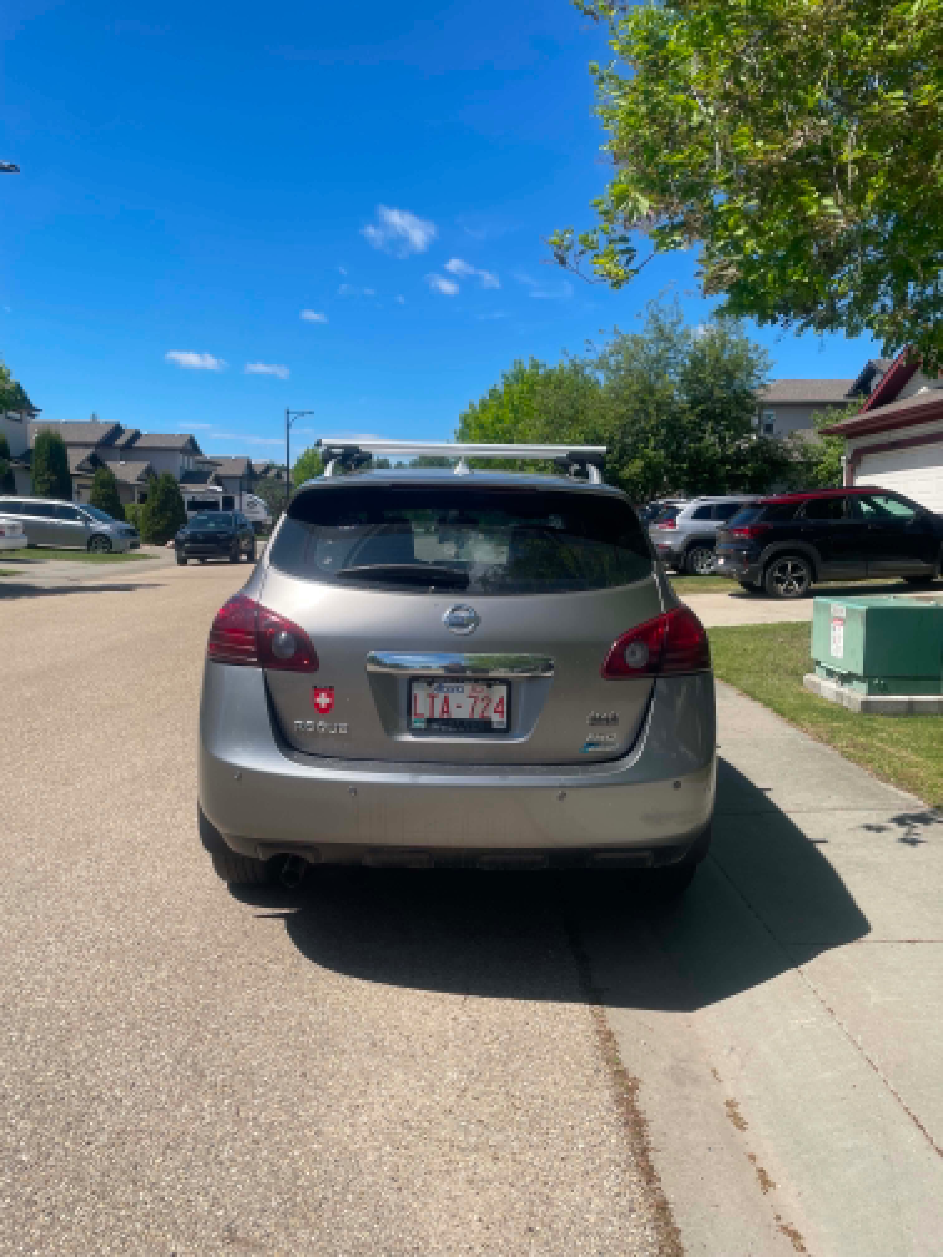 2011 Nissan Rogue AWD + Winter Tires $5,300 OBO - photo 4