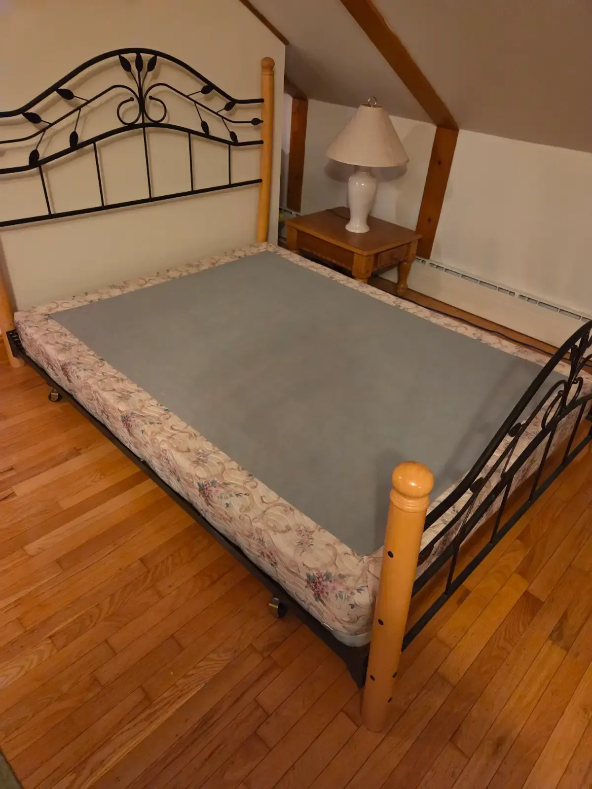 Victorian Leaf Metal / Wood Platform Bed - photo 3