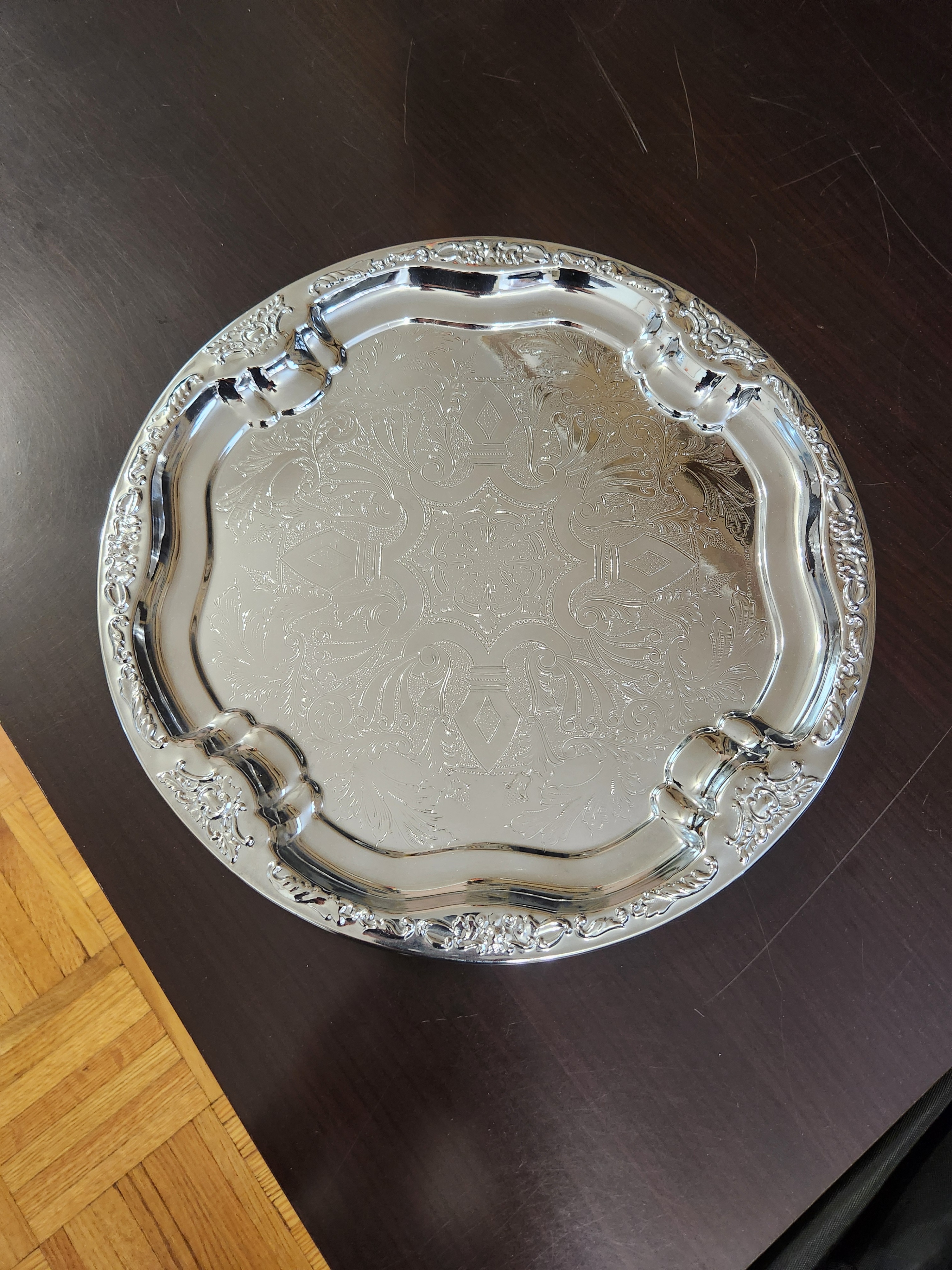 Round metal silver plated serving tray (approx. 14 inches round)