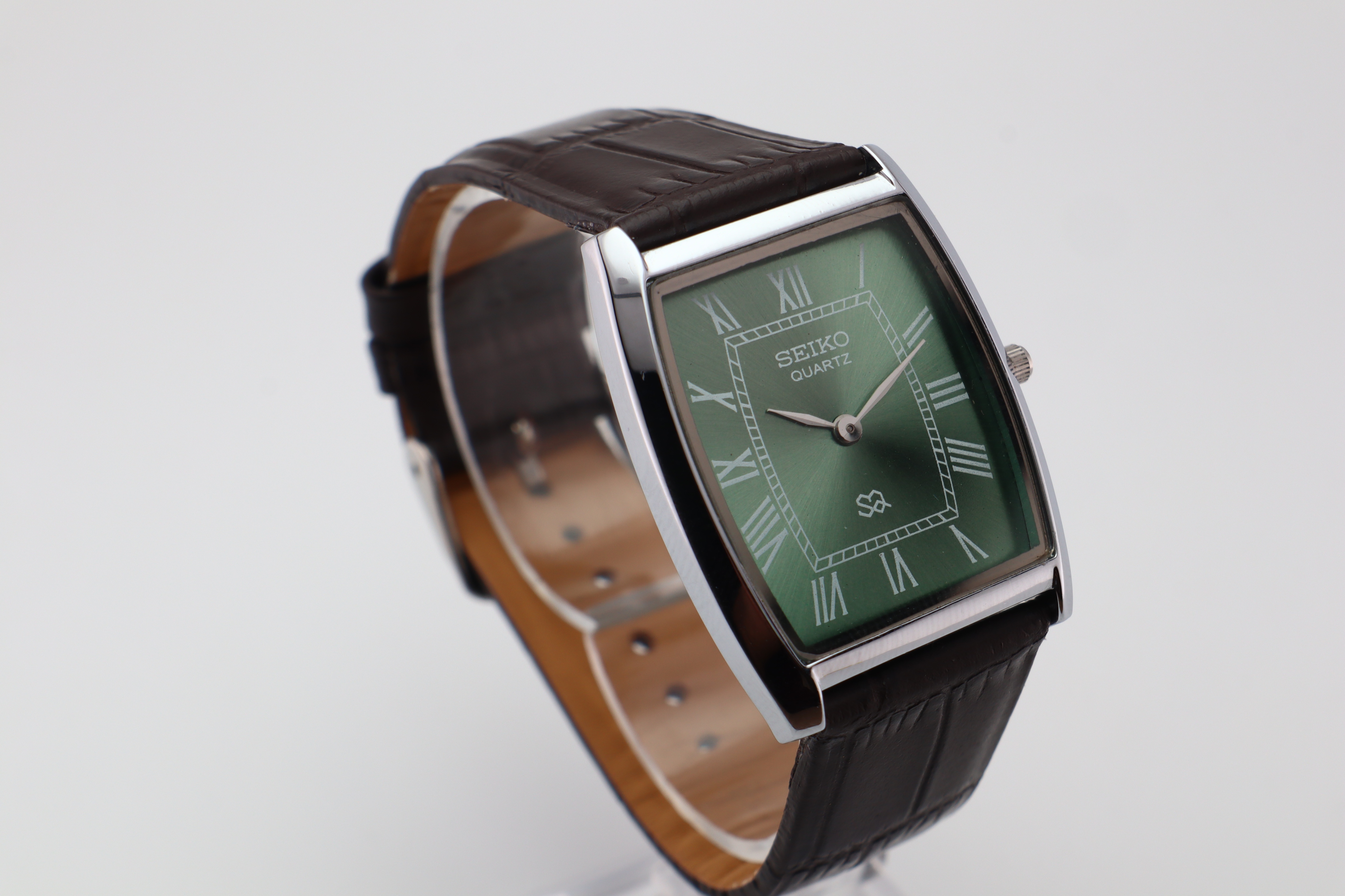Refurbished Vintage Barrel Tank Men’s Watch