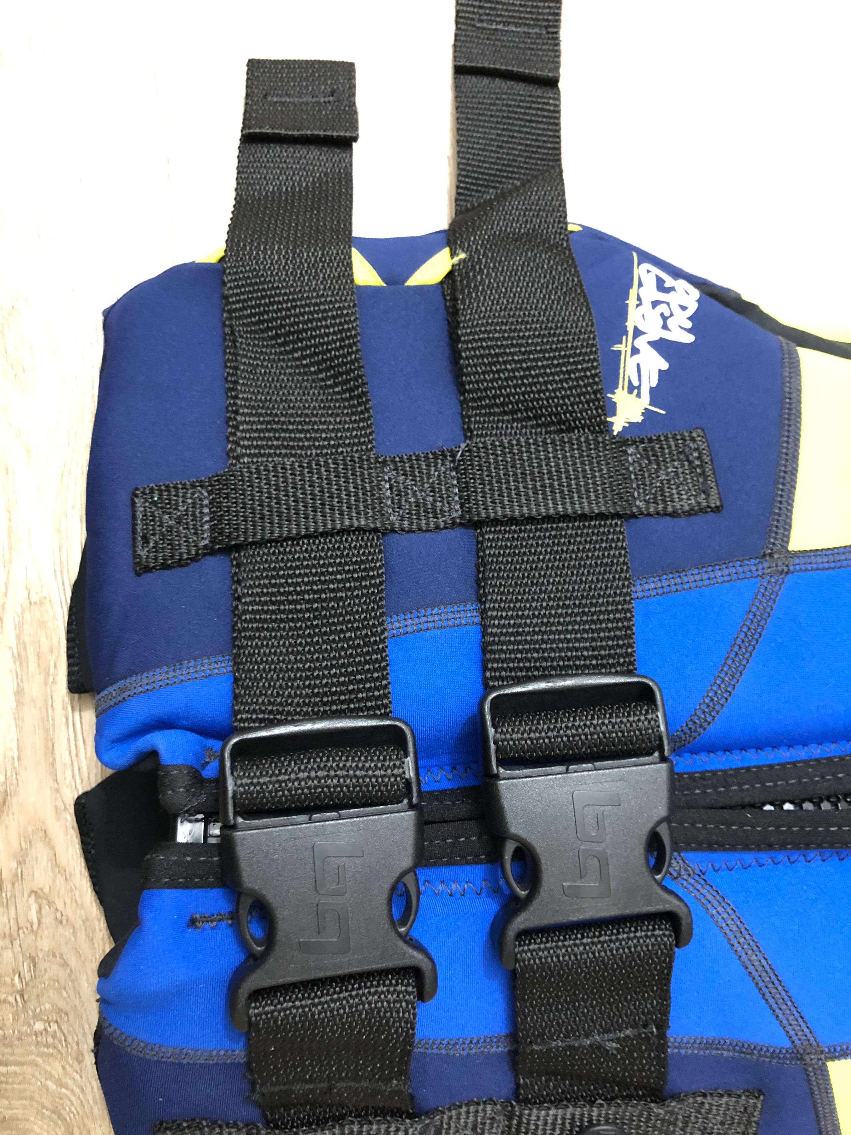 Kid Body glove life jacket- Like new!! - photo 4