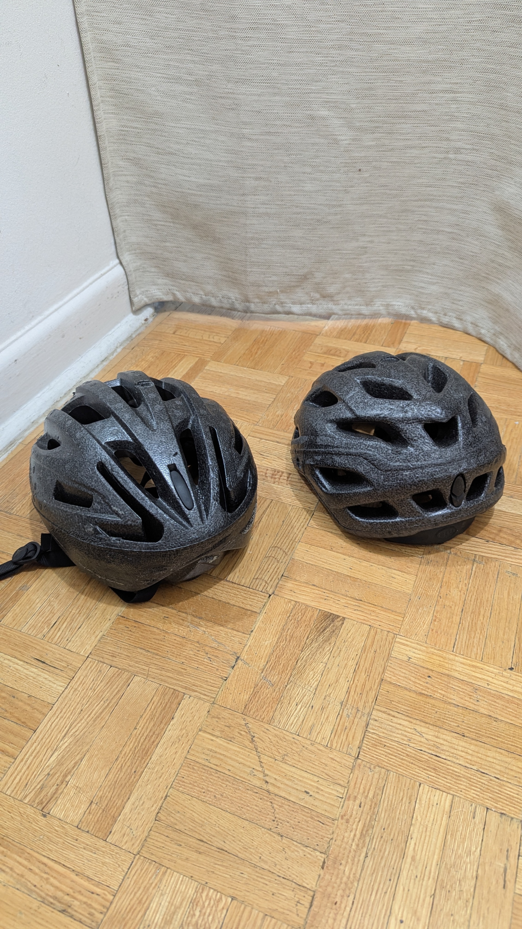 Used BIKE Bicycle Adult HELMET size 52-58 cm - photo 2
