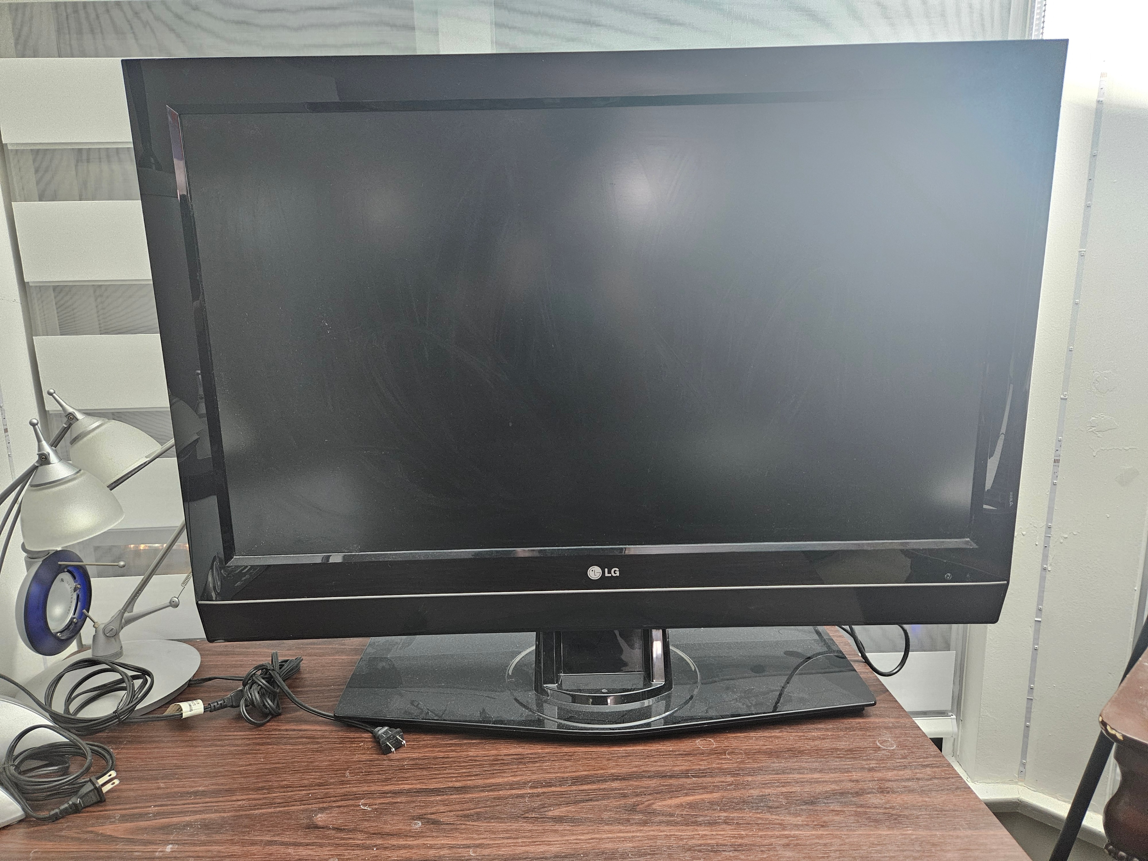 LG 37" LCD TV