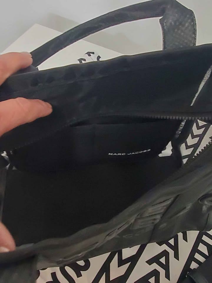 Marc Jacobs Ladies Tote. - photo 5
