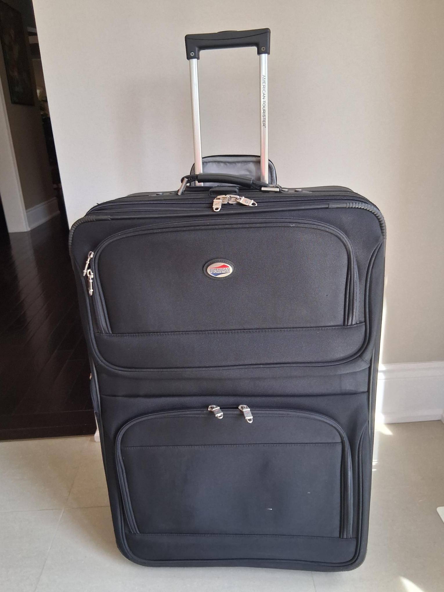 American Tourister Black Rolling 30" Suitcase - photo 5