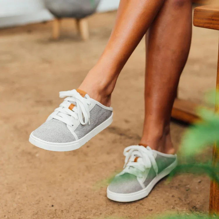New in box OluKai Pehuna Li-U Women's Sneakers