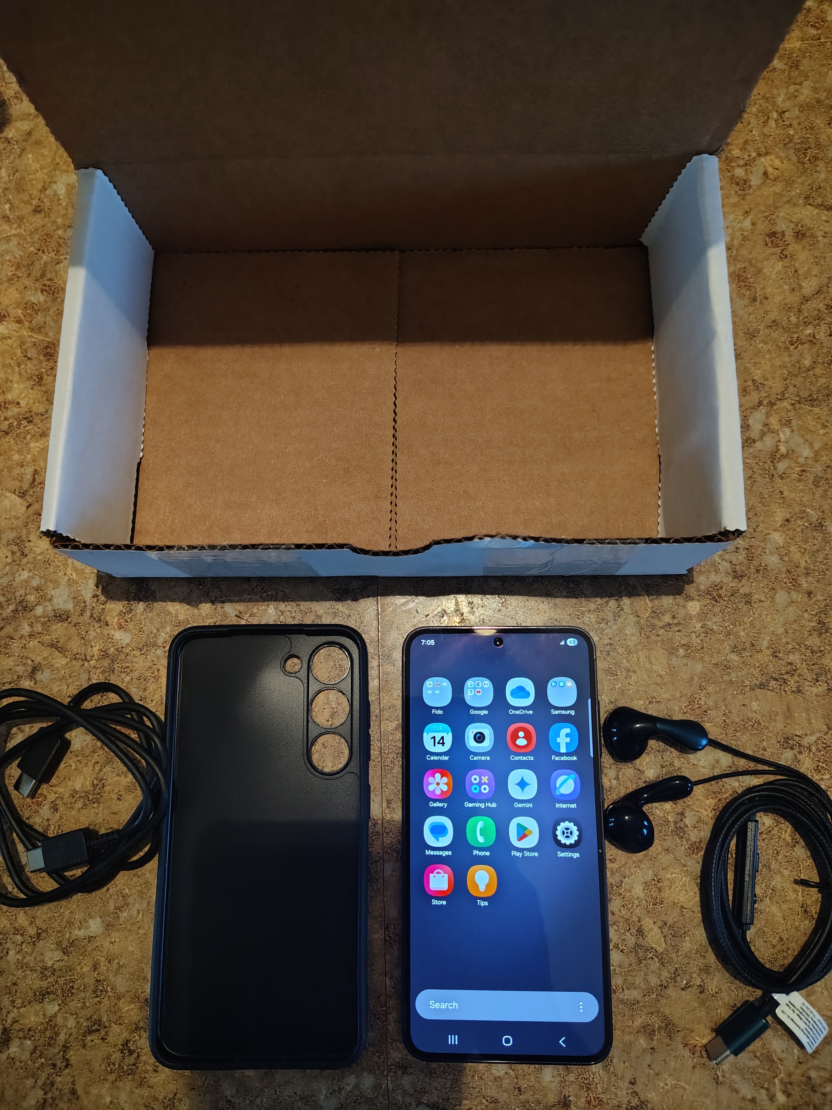 LIKE NEW SAMSUNG S23 5G-ANDROID 16-8 GIG RAM-256 GB WITH UFS 4.0