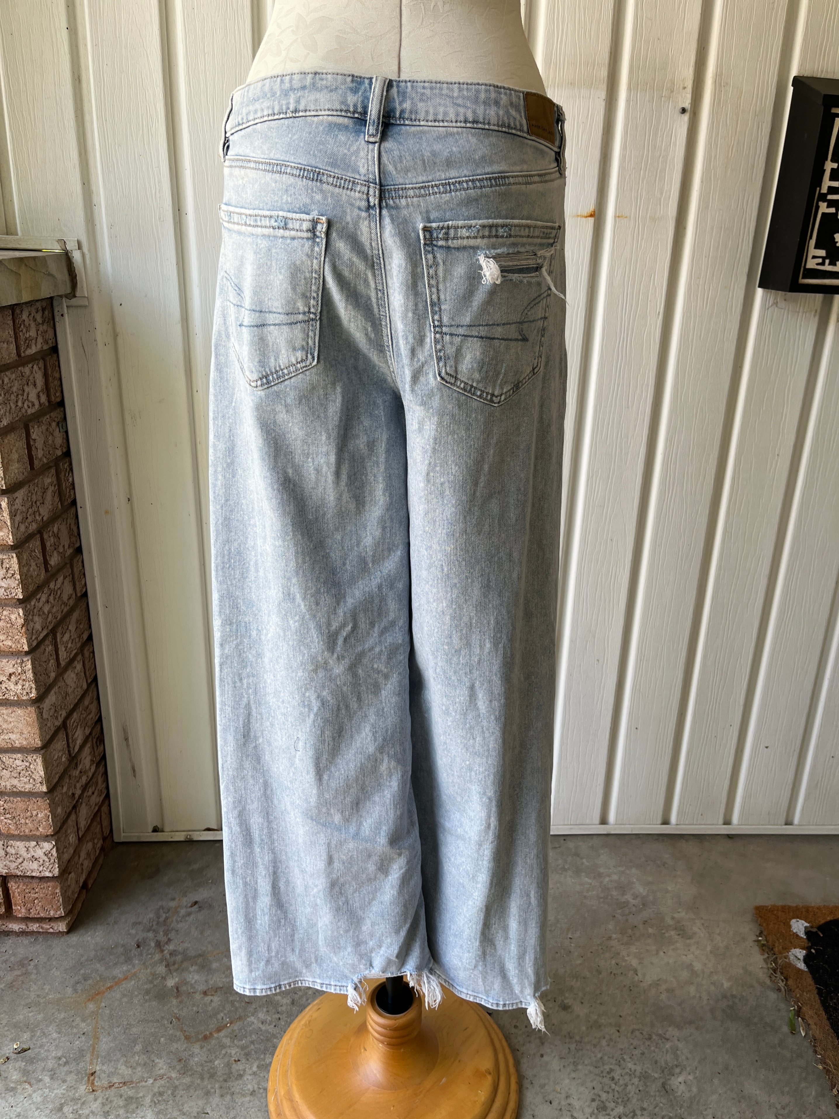 American Eagle Super High Rise Baggy Wide Leg Jeans Size 8 - photo 2