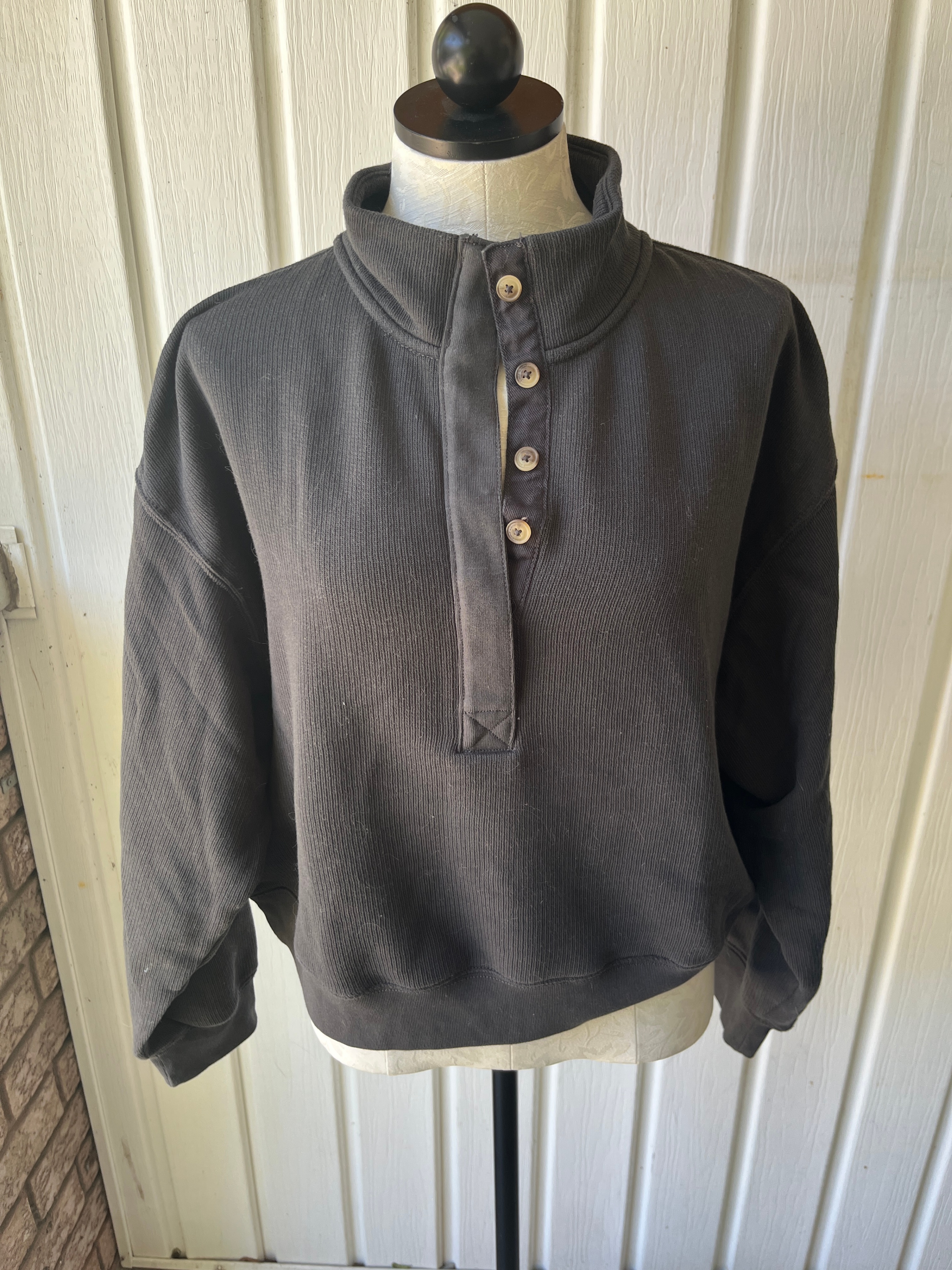 American Eagle Black Pullover Sweatshirt - Size L/G