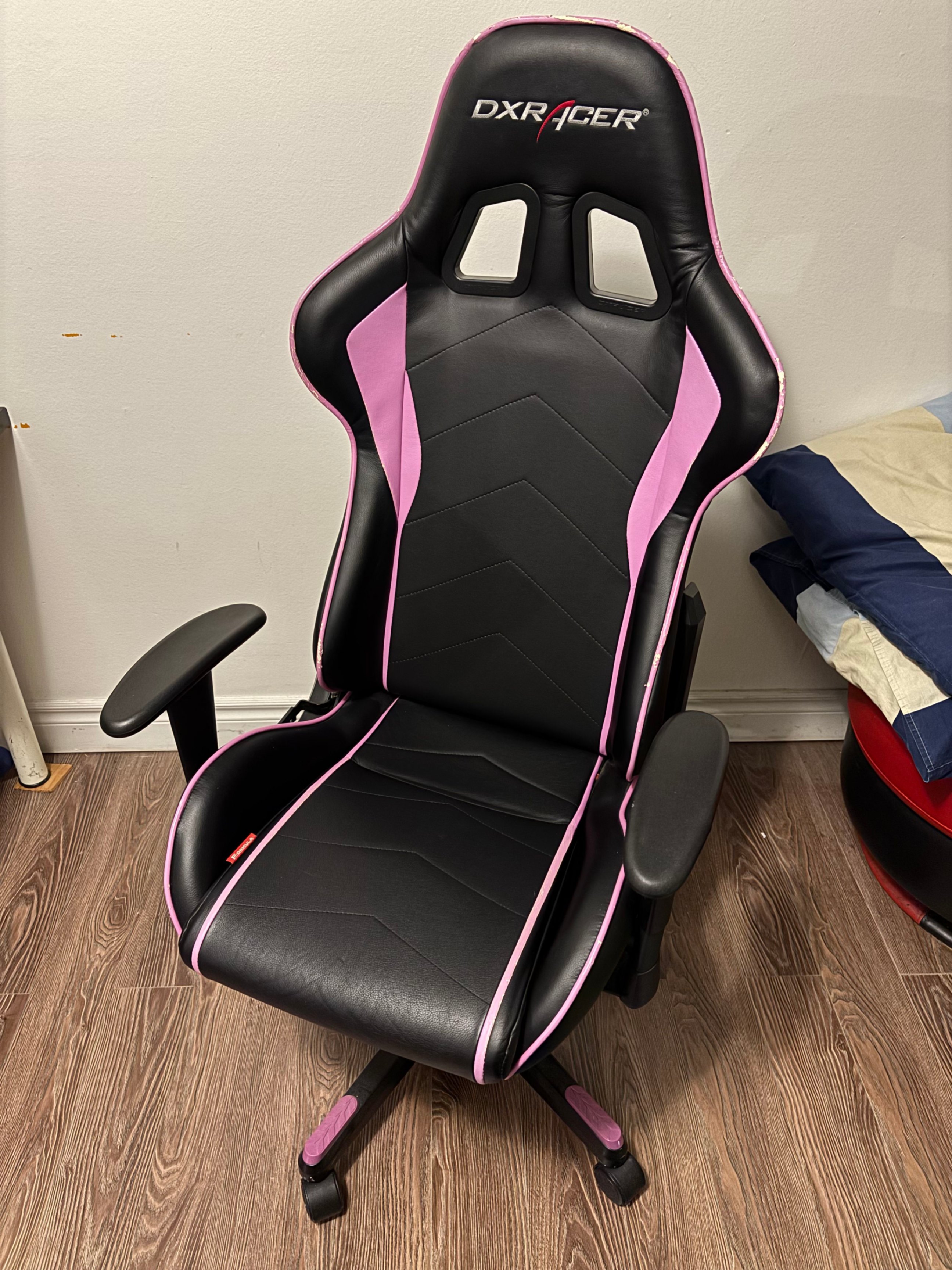 DXRacer Gaming Chair - Black and Pink