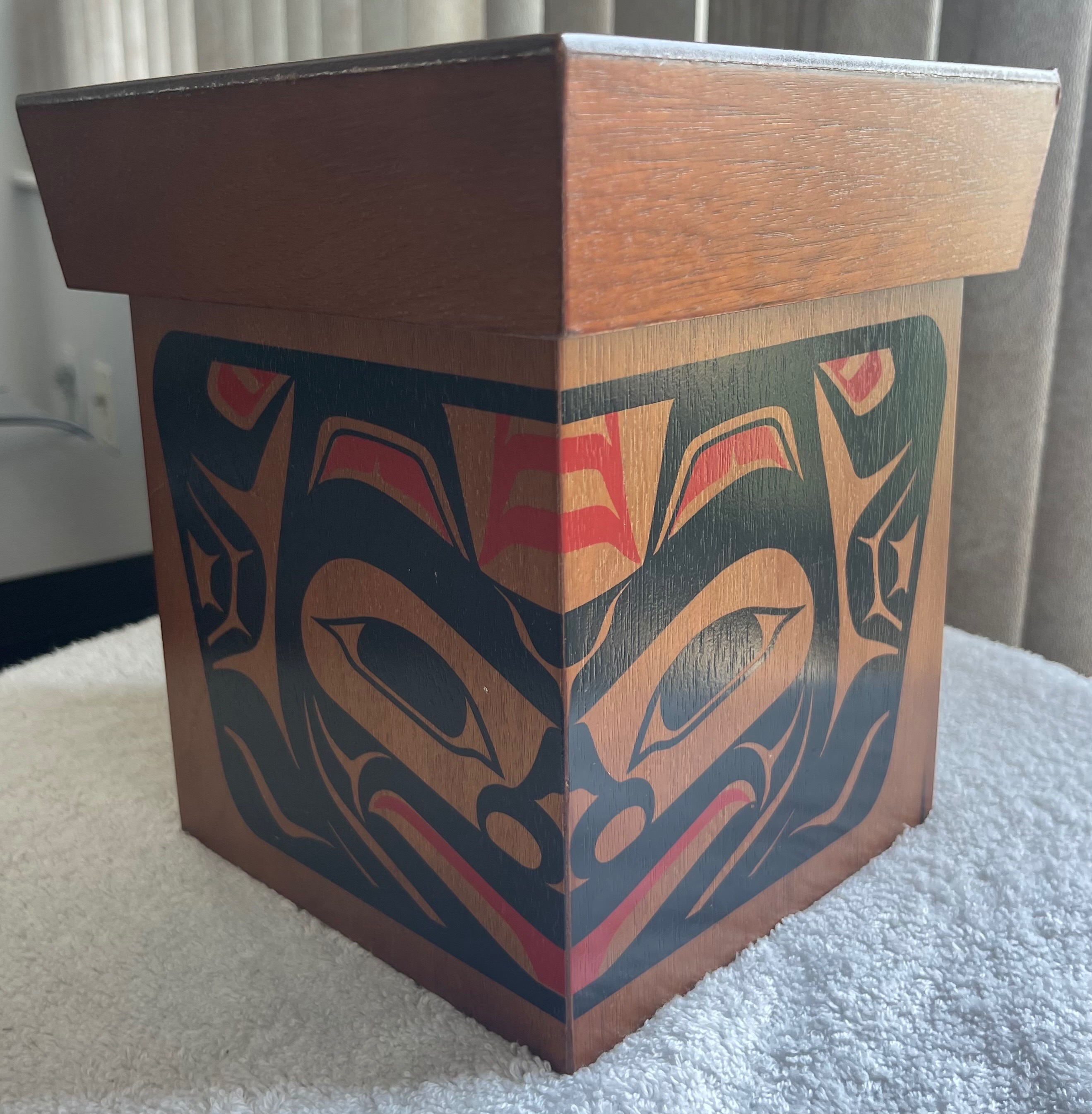 Vintage Northwest Coast Style Art Box with Lid (Heavy)