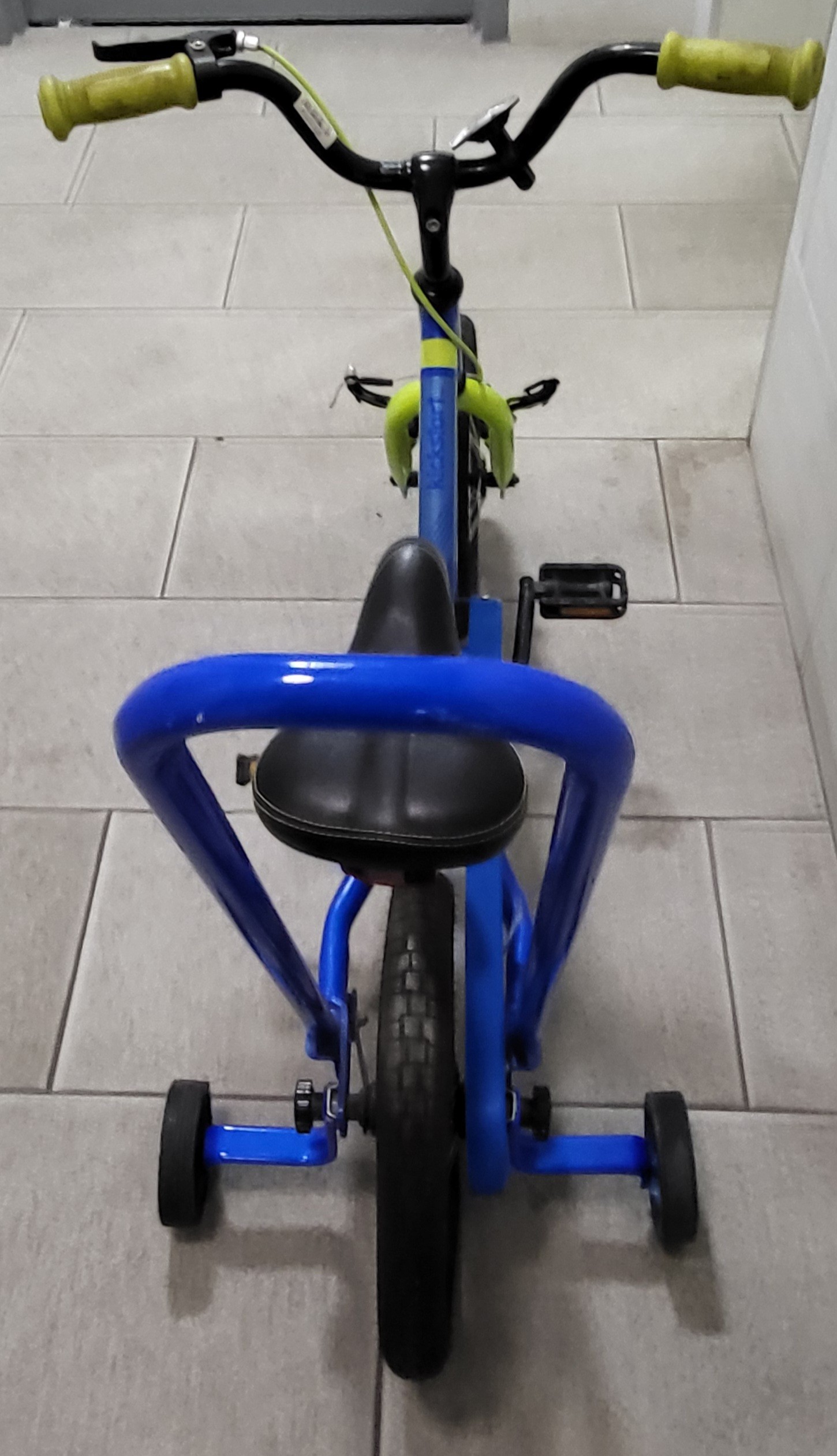 Supercycle Kid's Bike with Removable Training Wheels - photo 4