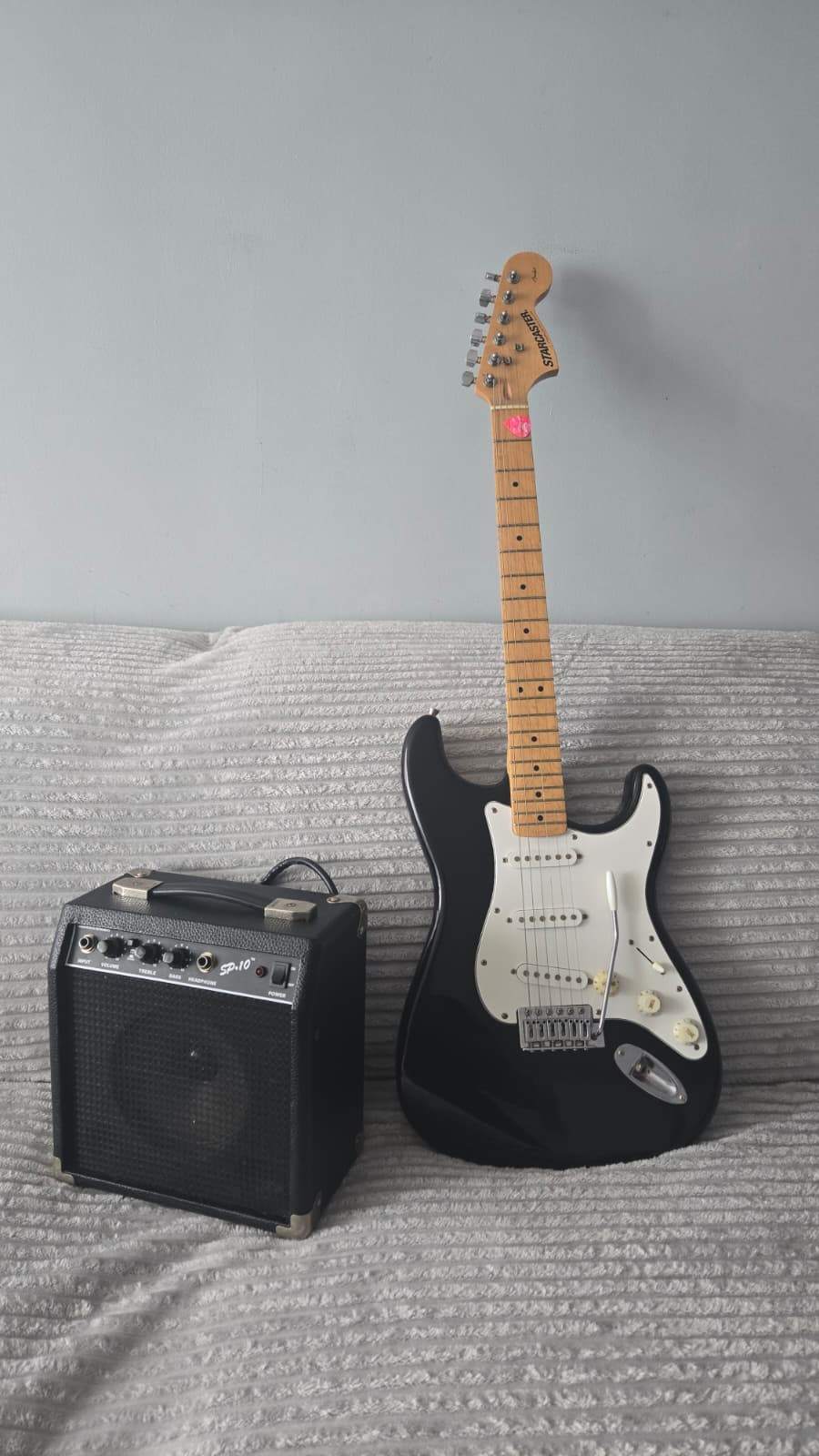 Electric Guitar with Amplifier & Case – Black Starcaster - photo 2