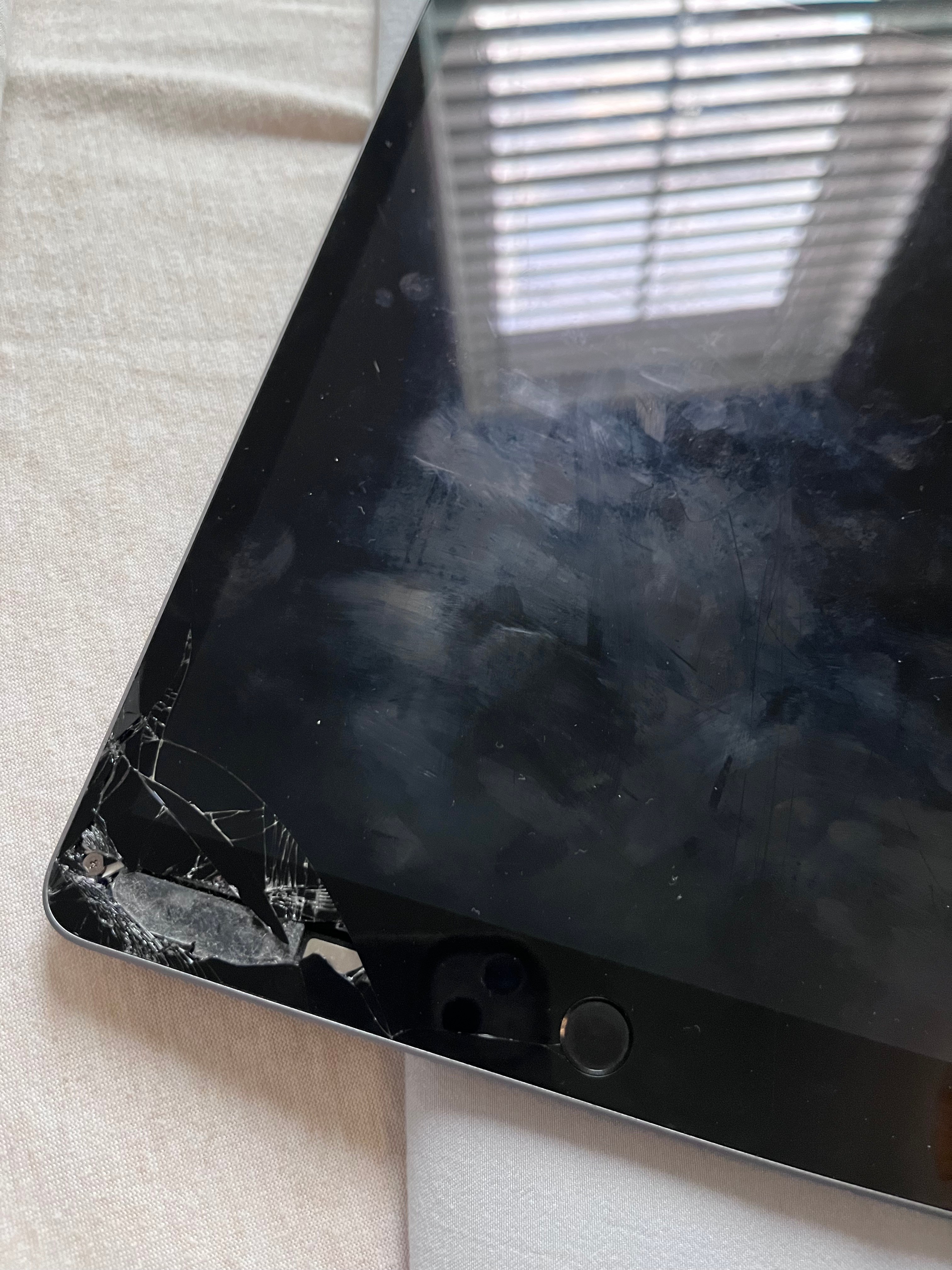 Damaged iPad 8th Gen