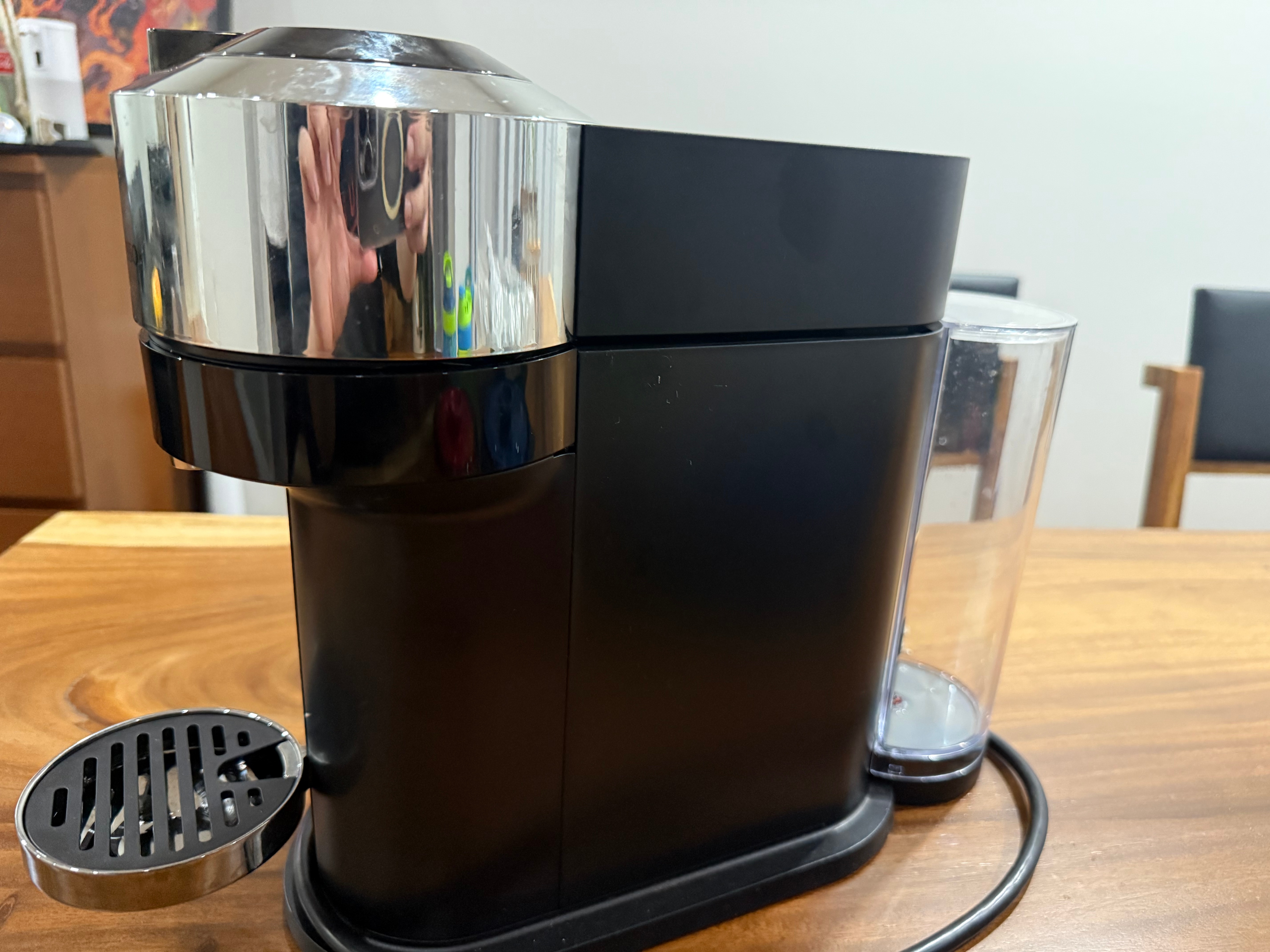 Nespresso Vertuo Next Coffee Machine Like New with Water Tank - photo 3