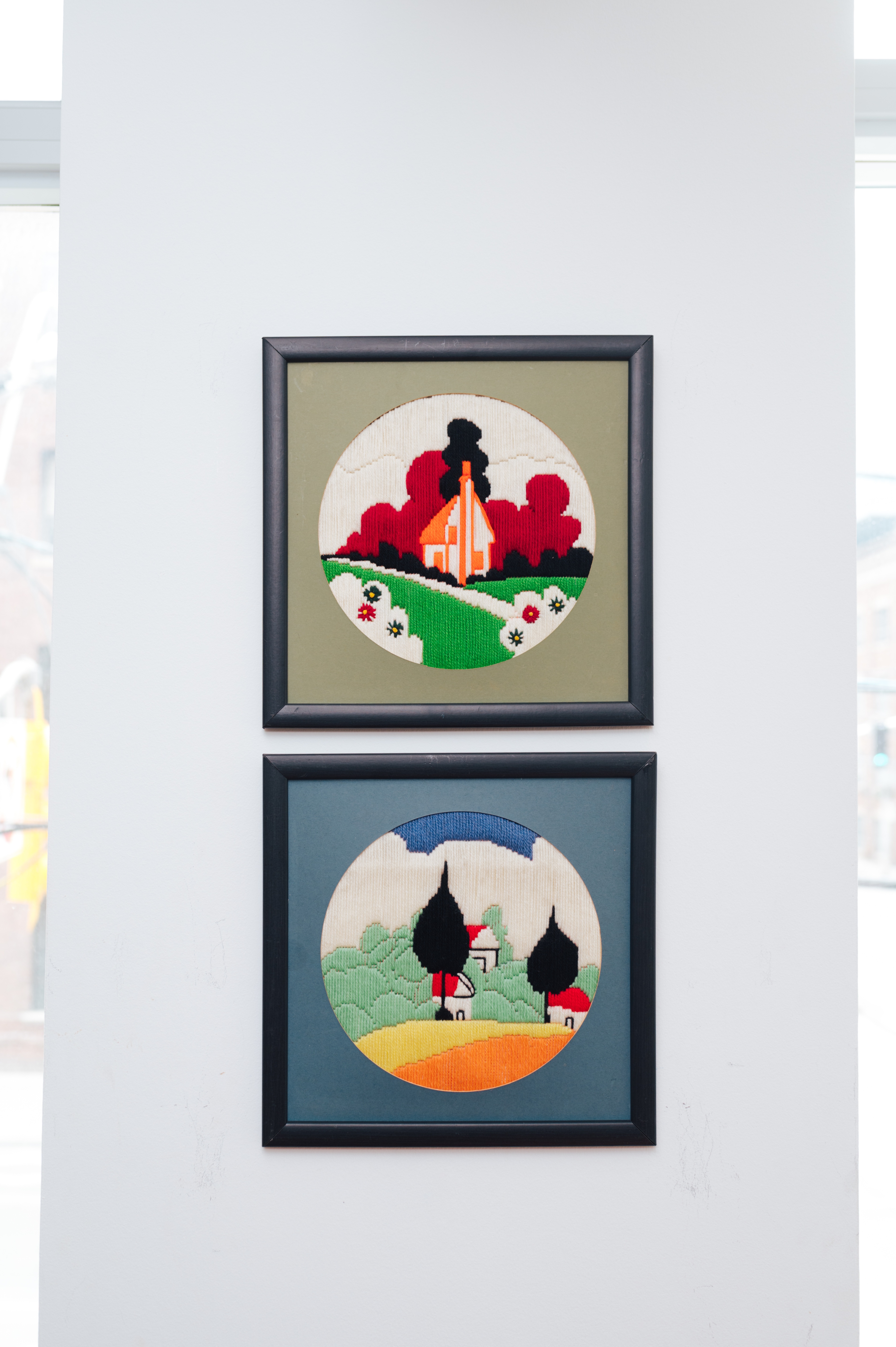 Clarice Cliff Farmhouse Embroideries - photo 4