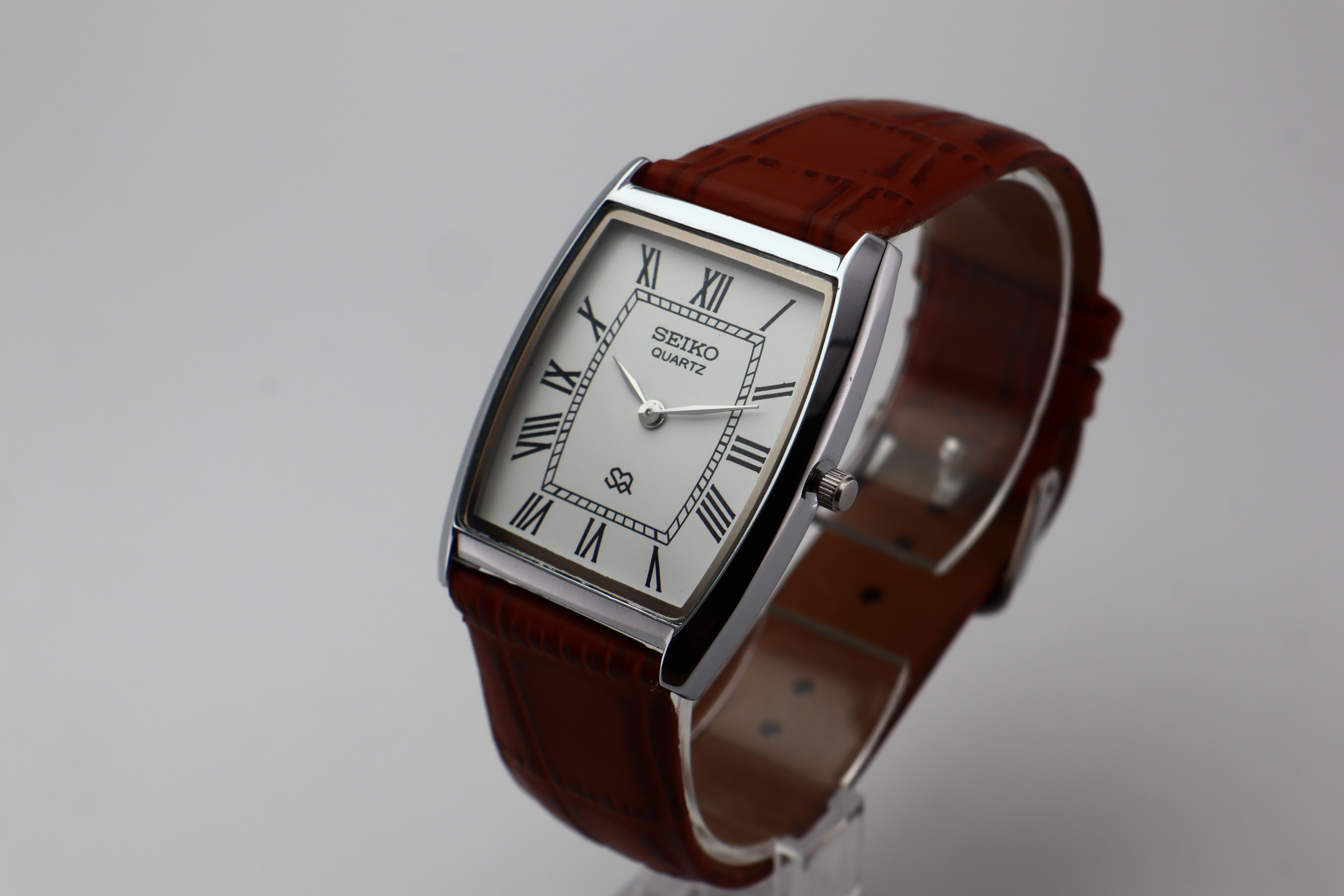 Refurbished Vintage Barrel Tank Men’s Watch - photo 3