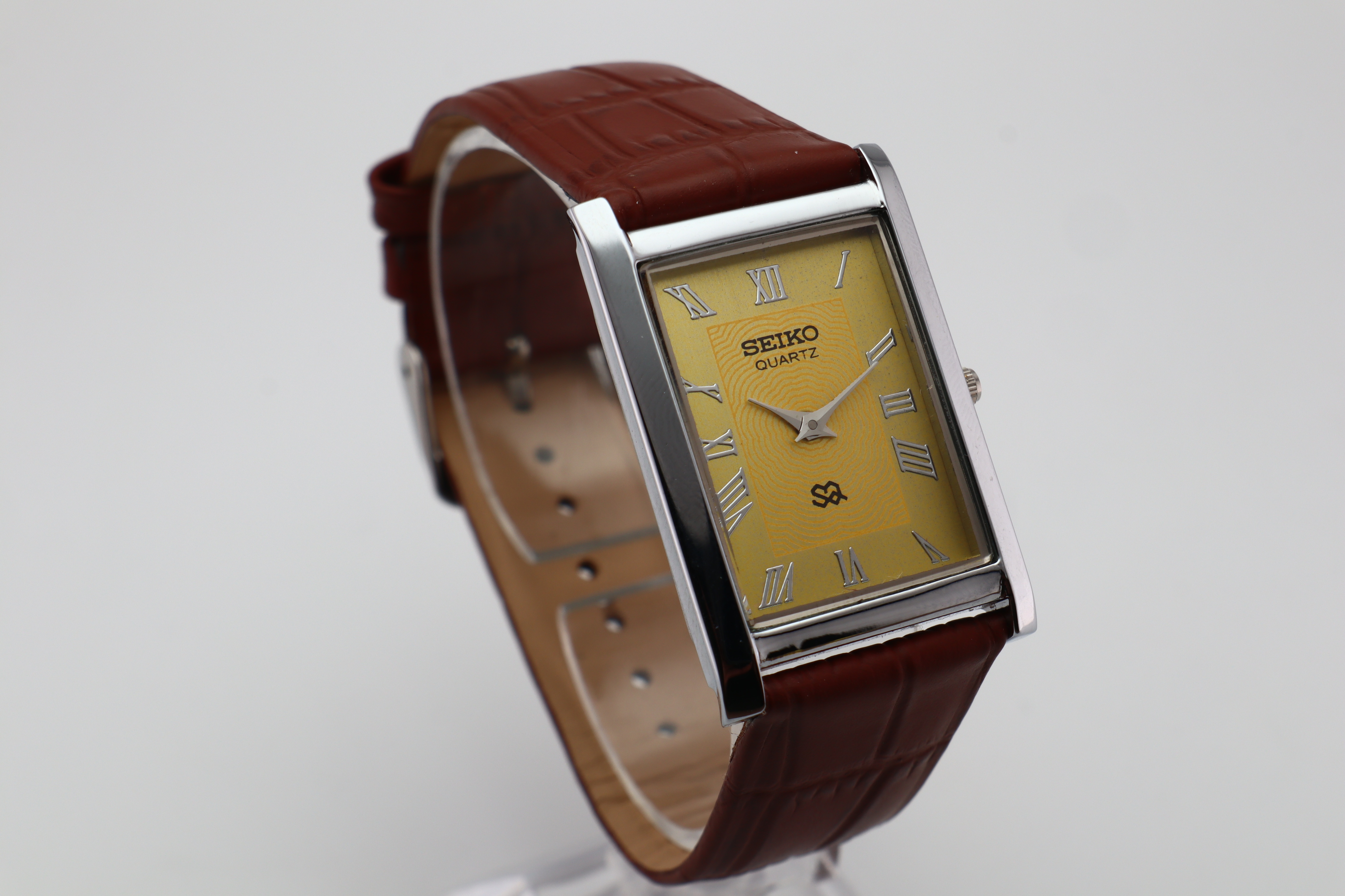 Refurbished Vintage Slim Tank Men’s Watch