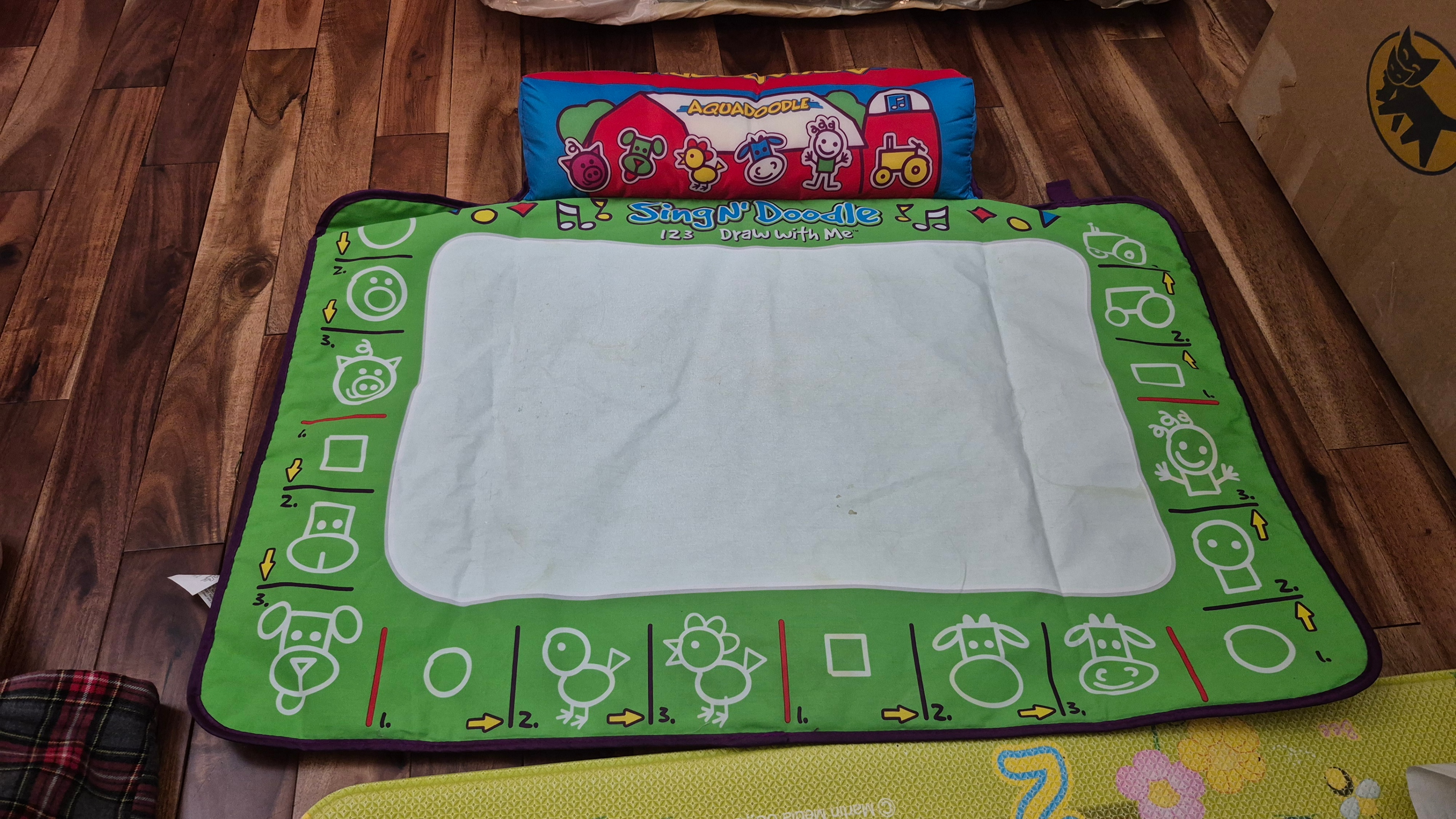Aqua Doodle Sing N Doodle Drawing Mat