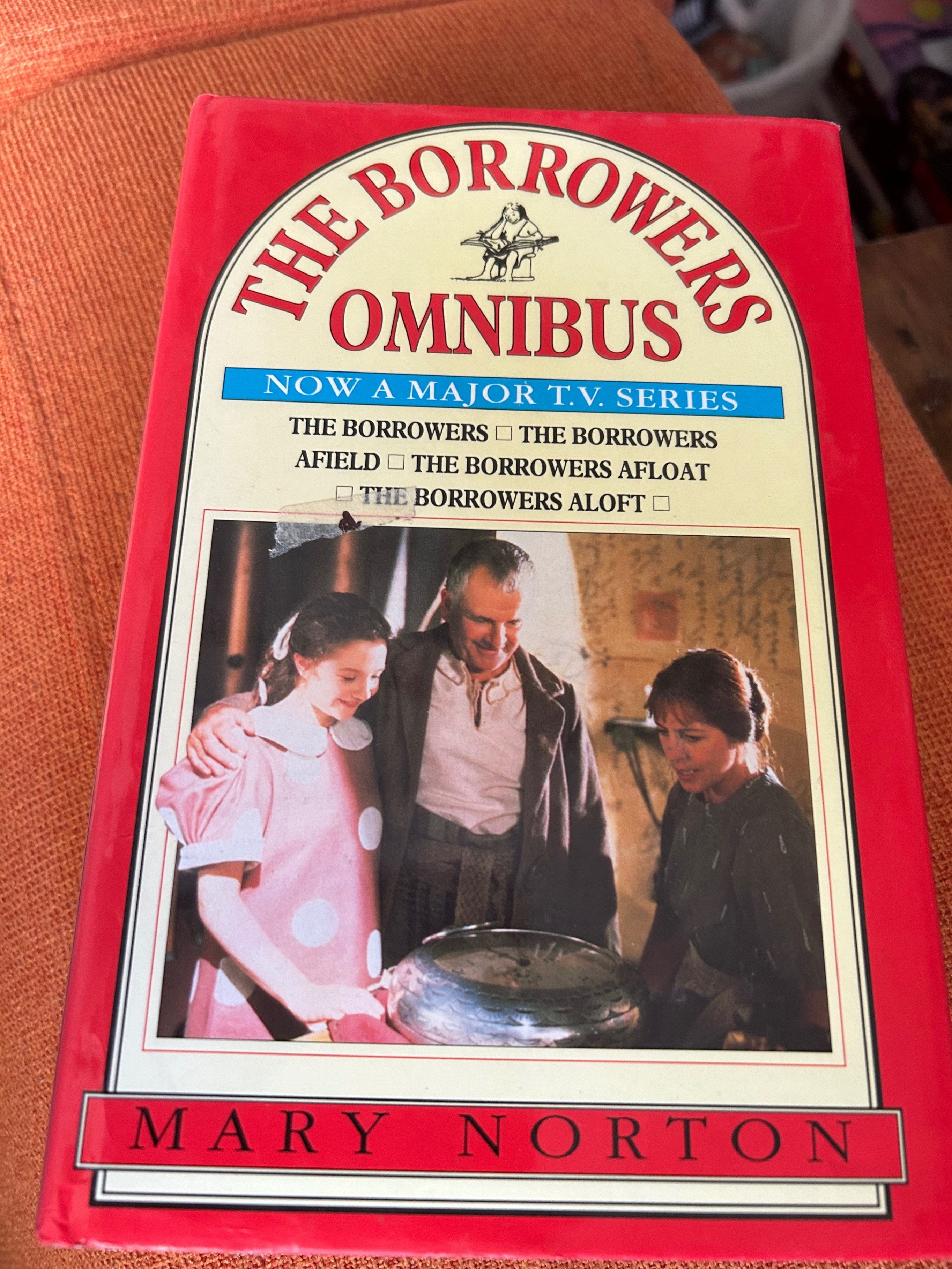 The Borrowers Omnibus - Mary Norton