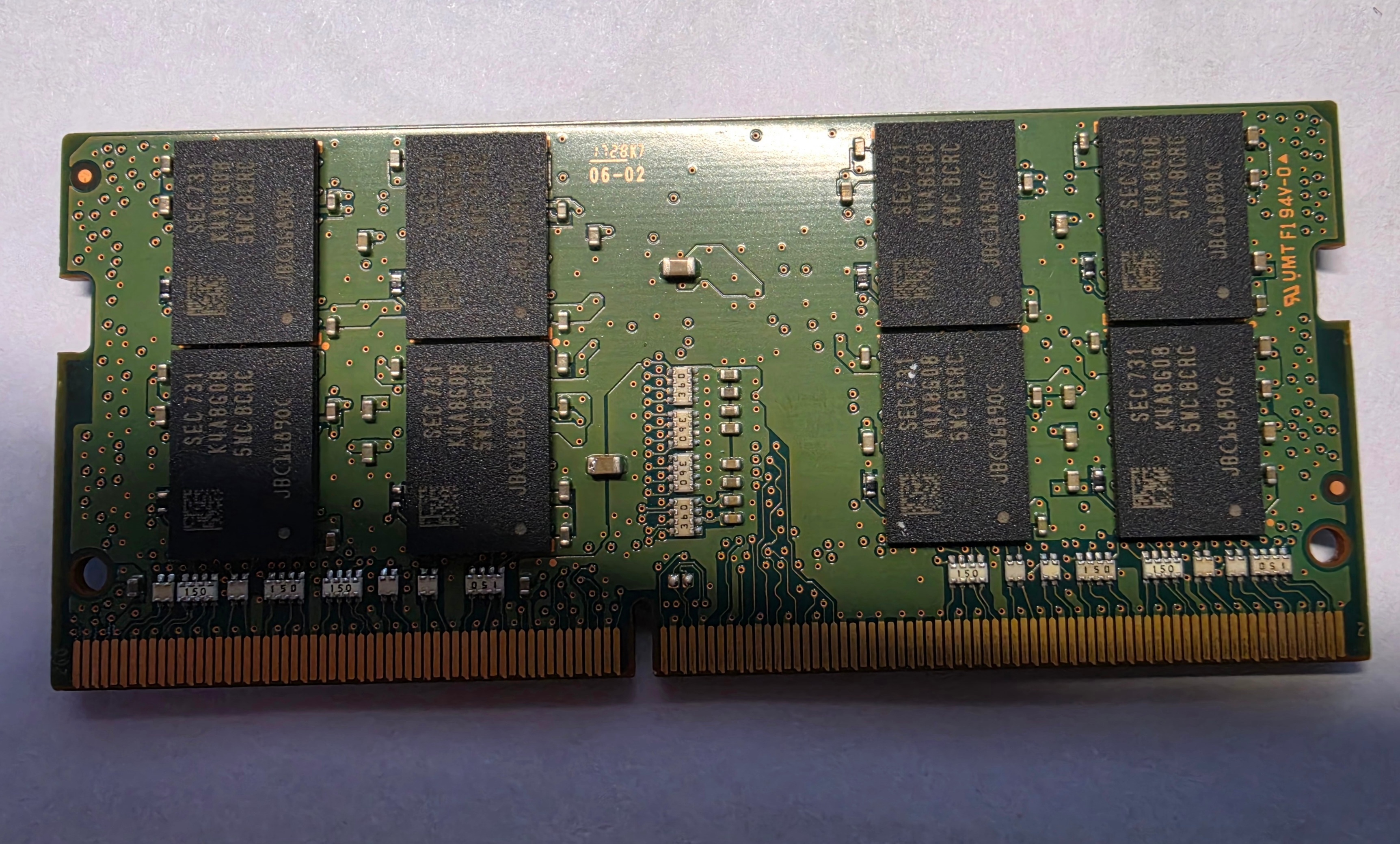 Samsung 16GB DDR4 2400MHz Laptop RAM SODIMM PC4-19200 Lenovo OEM - photo 2