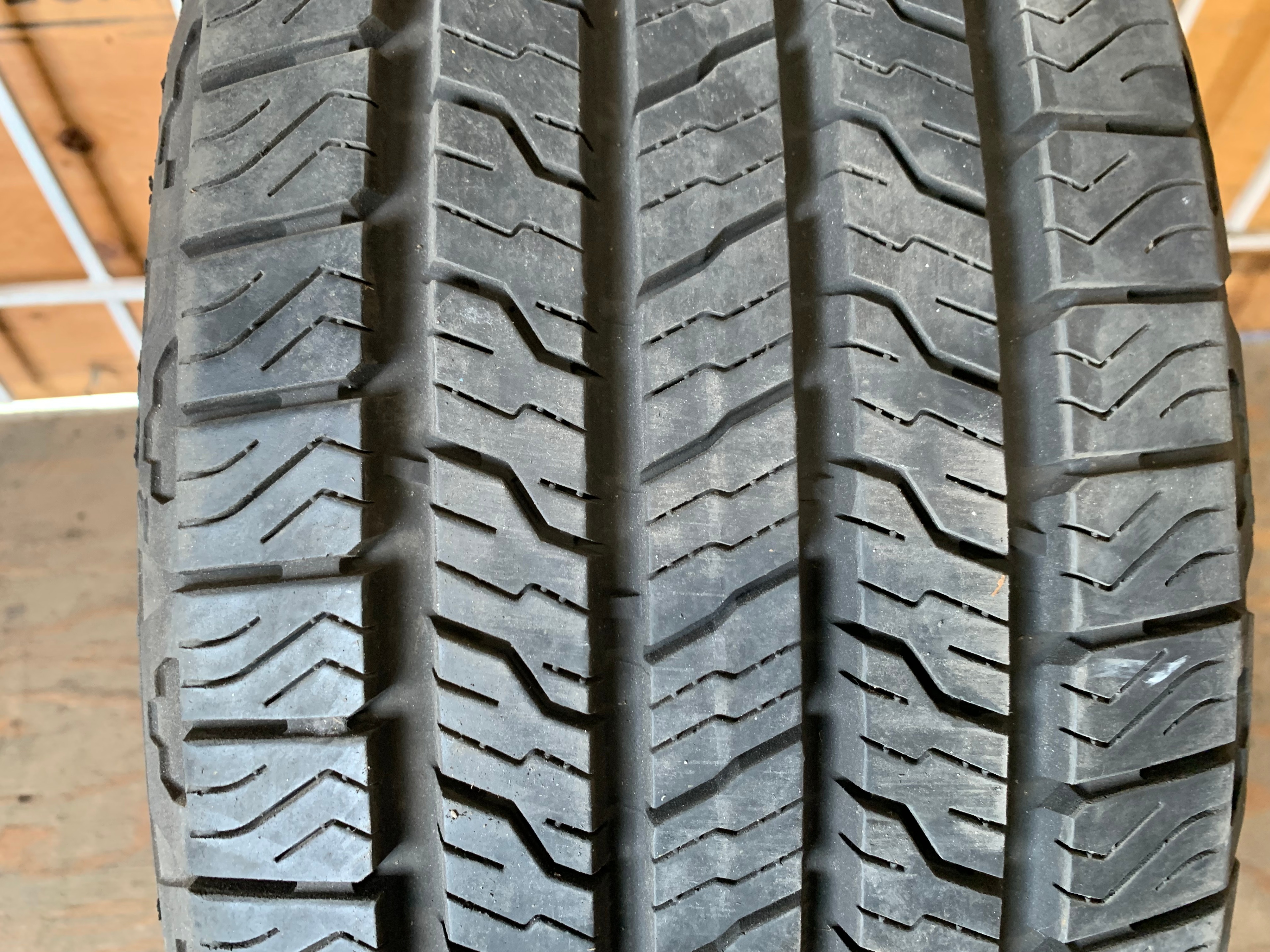 1 X single 225/55/19 M+S Goodyear Wrangler Territory HT like new - photo 2