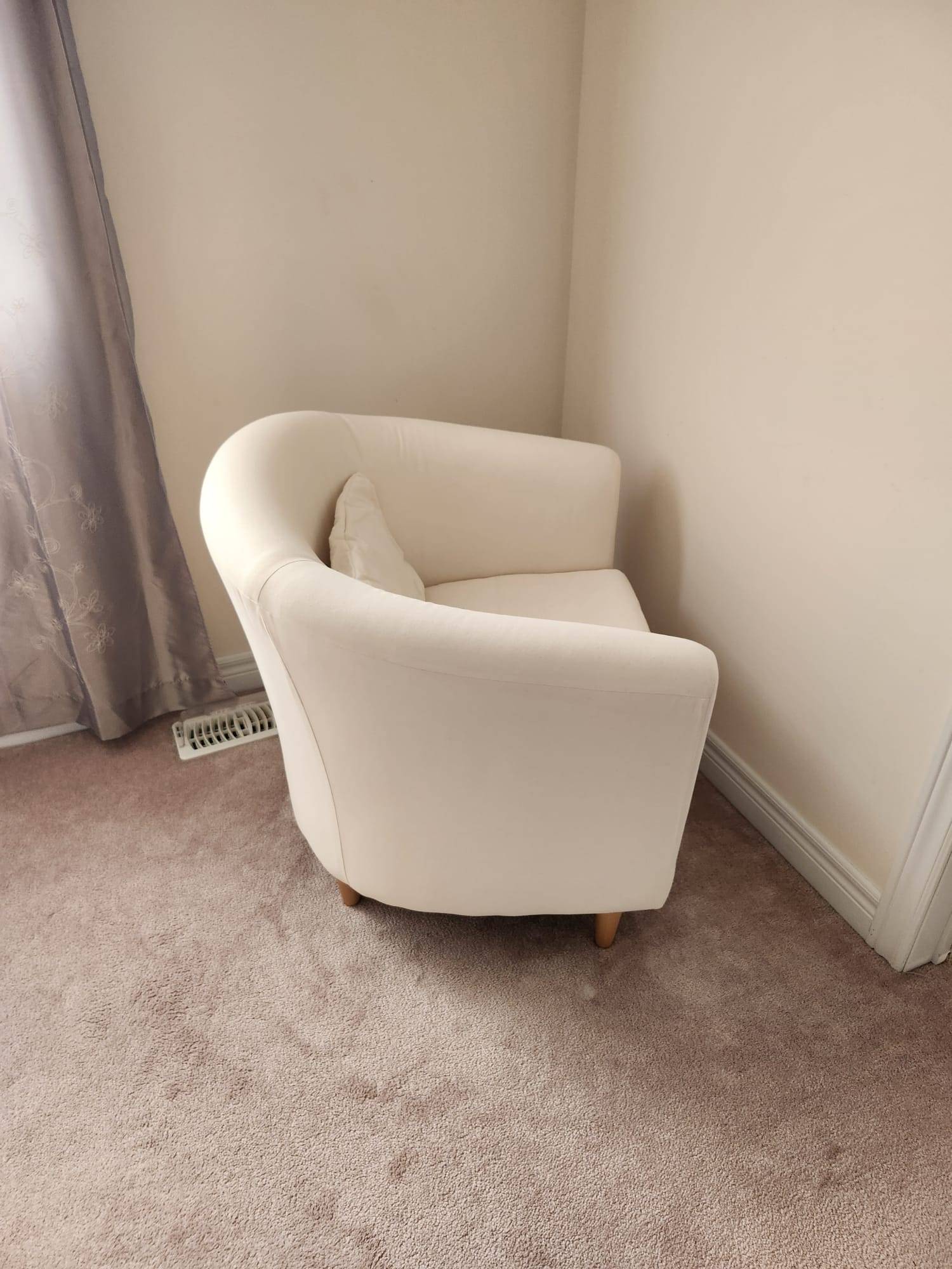 Cream Accent Chair x 2 - photo 4