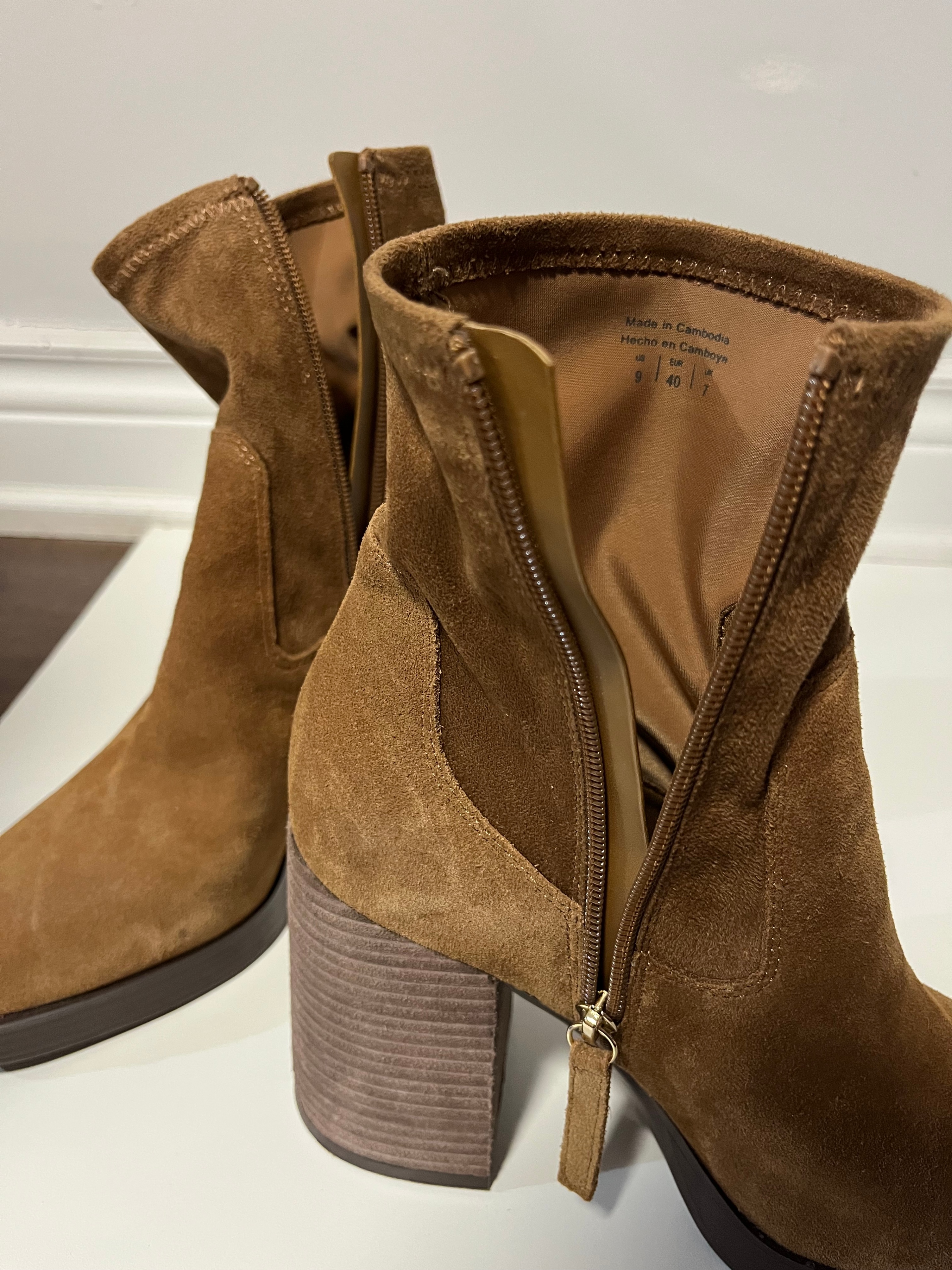 ALDO Women’s Seraphica Ankle Boot, Brown Suede Leather, Size 9 - photo 3