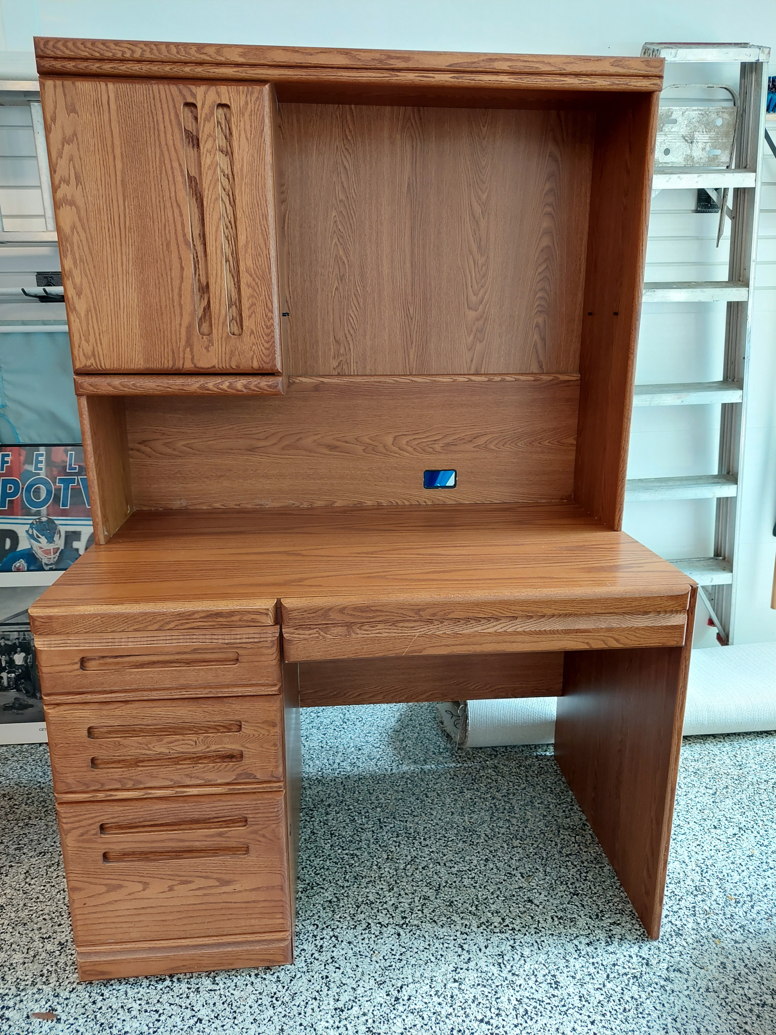 Palliser Hutch Desk - photo 3