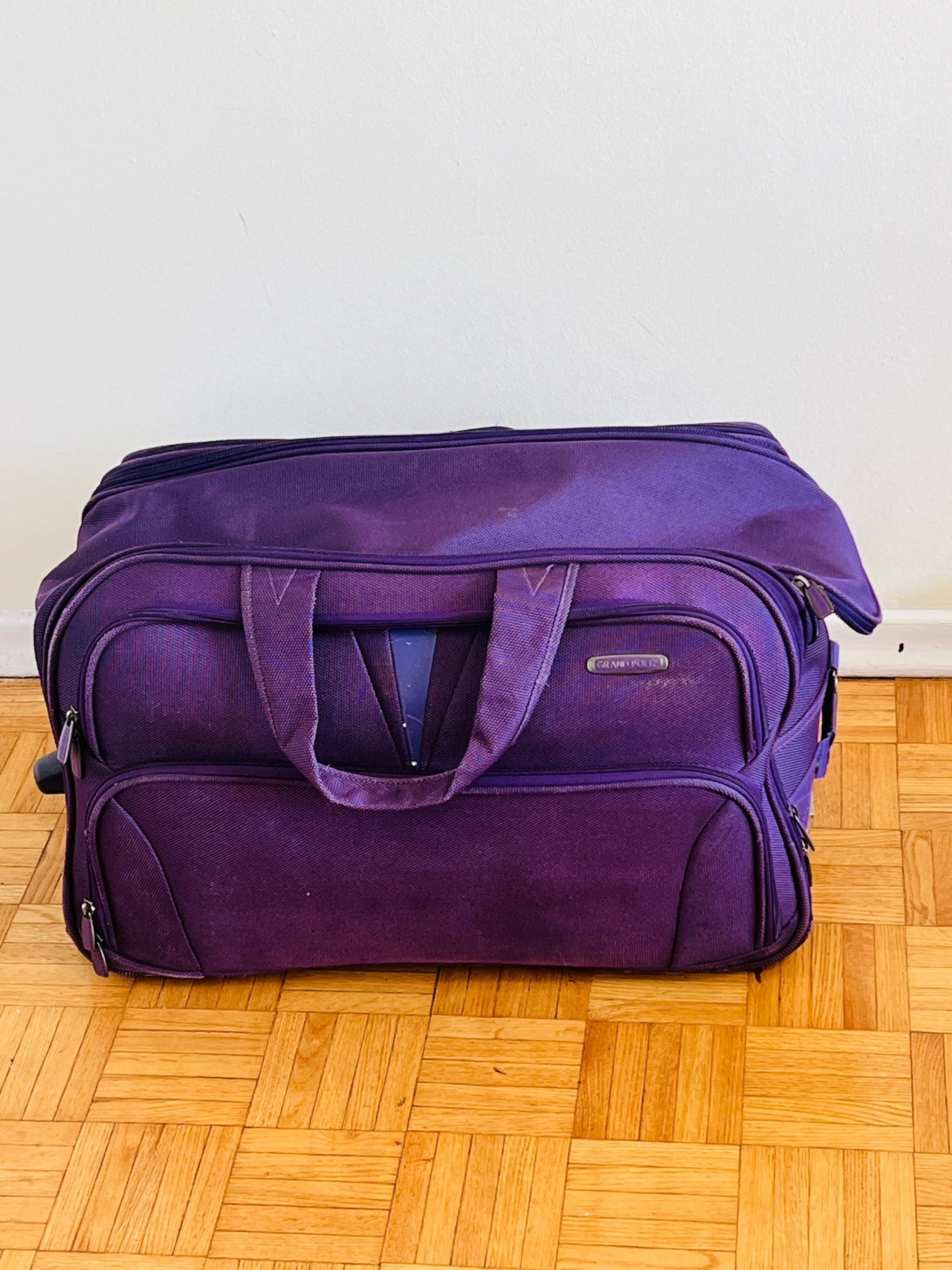Purple Big travel Trolley bag with 2 wheels 60cm x 40cm x 40cm