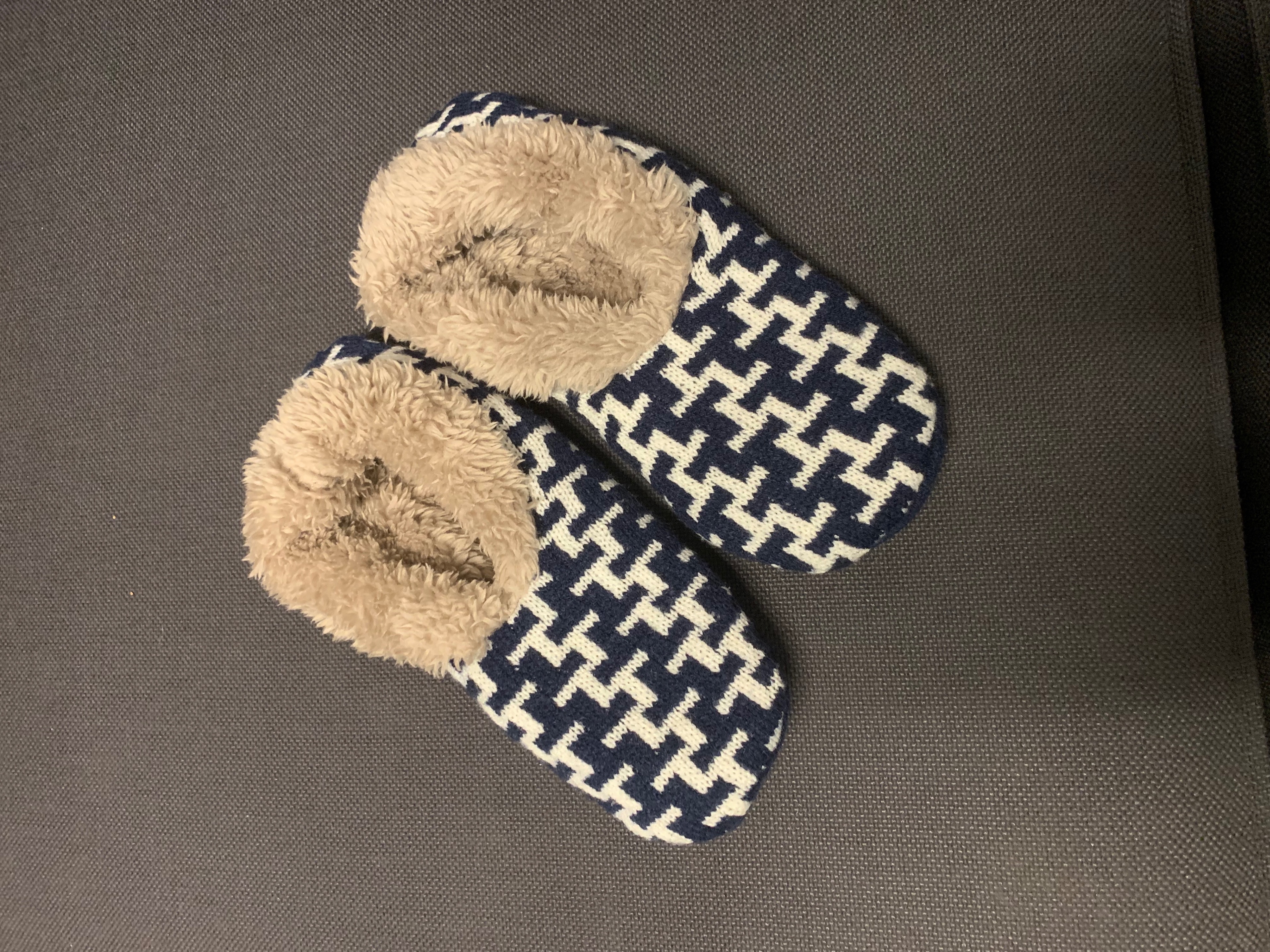 Sherpa-Lined Slipper Socks — Navy & White Pattern