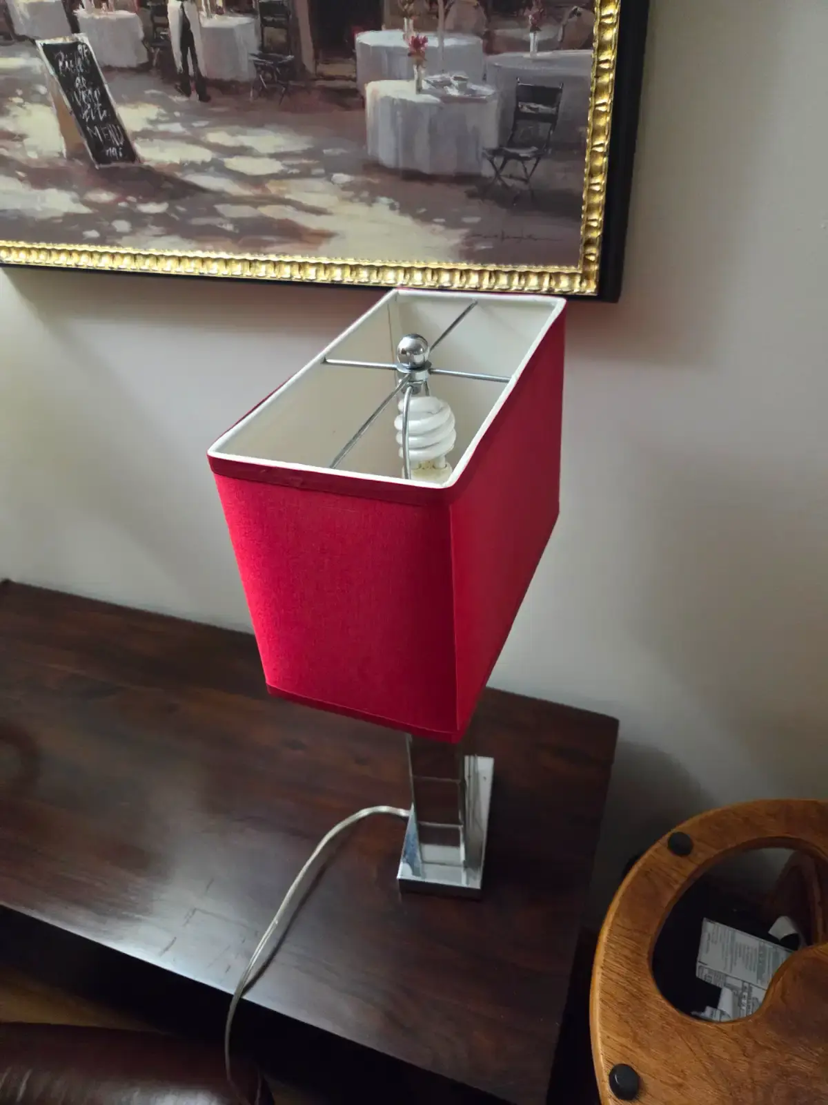 Modern accent table lamp