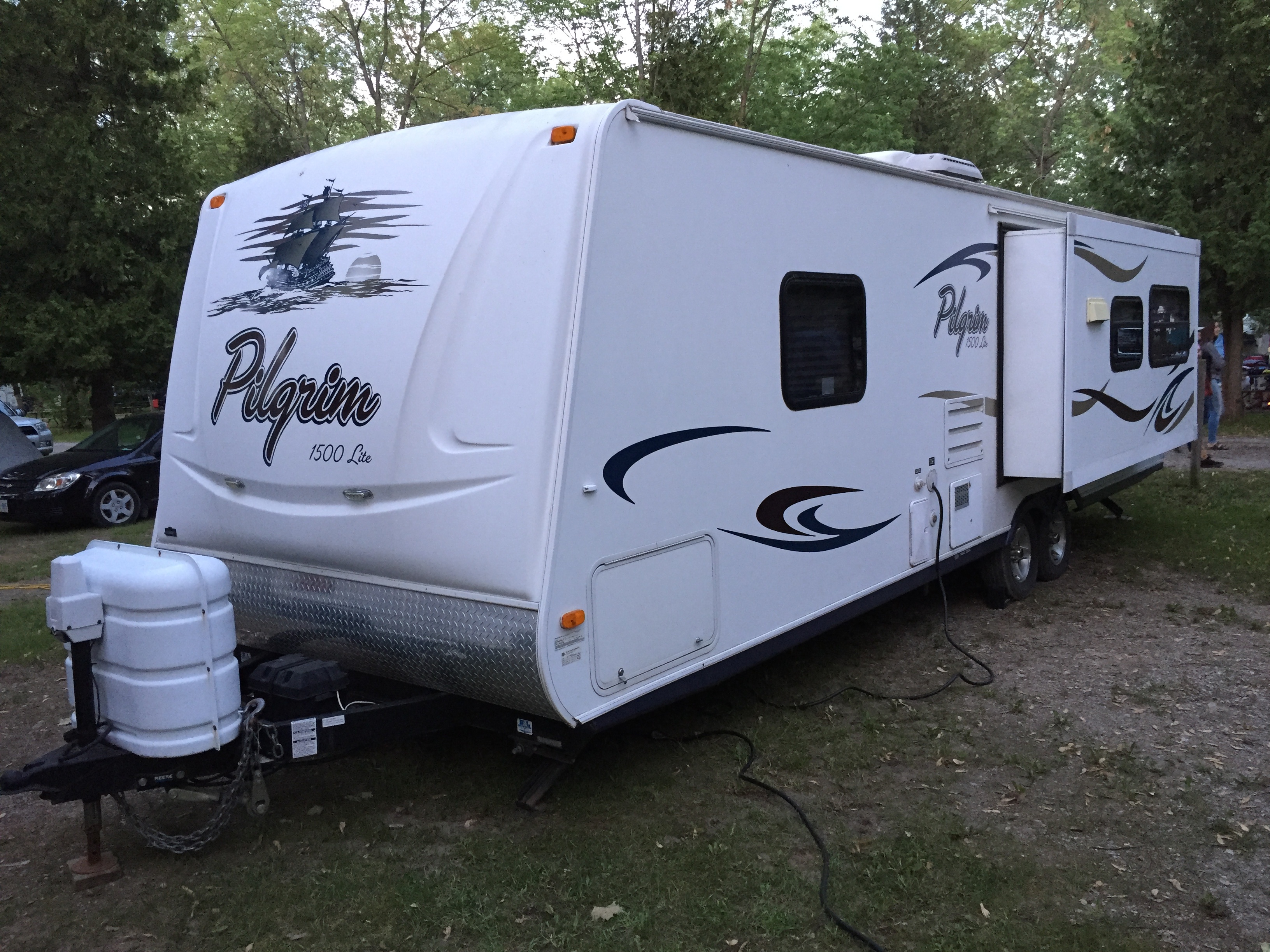 Pilgrim International RV Trailer, Sleeps 6 - photo 2