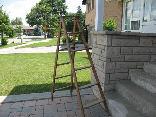 6 Foot Wooden Ladder - photo 2