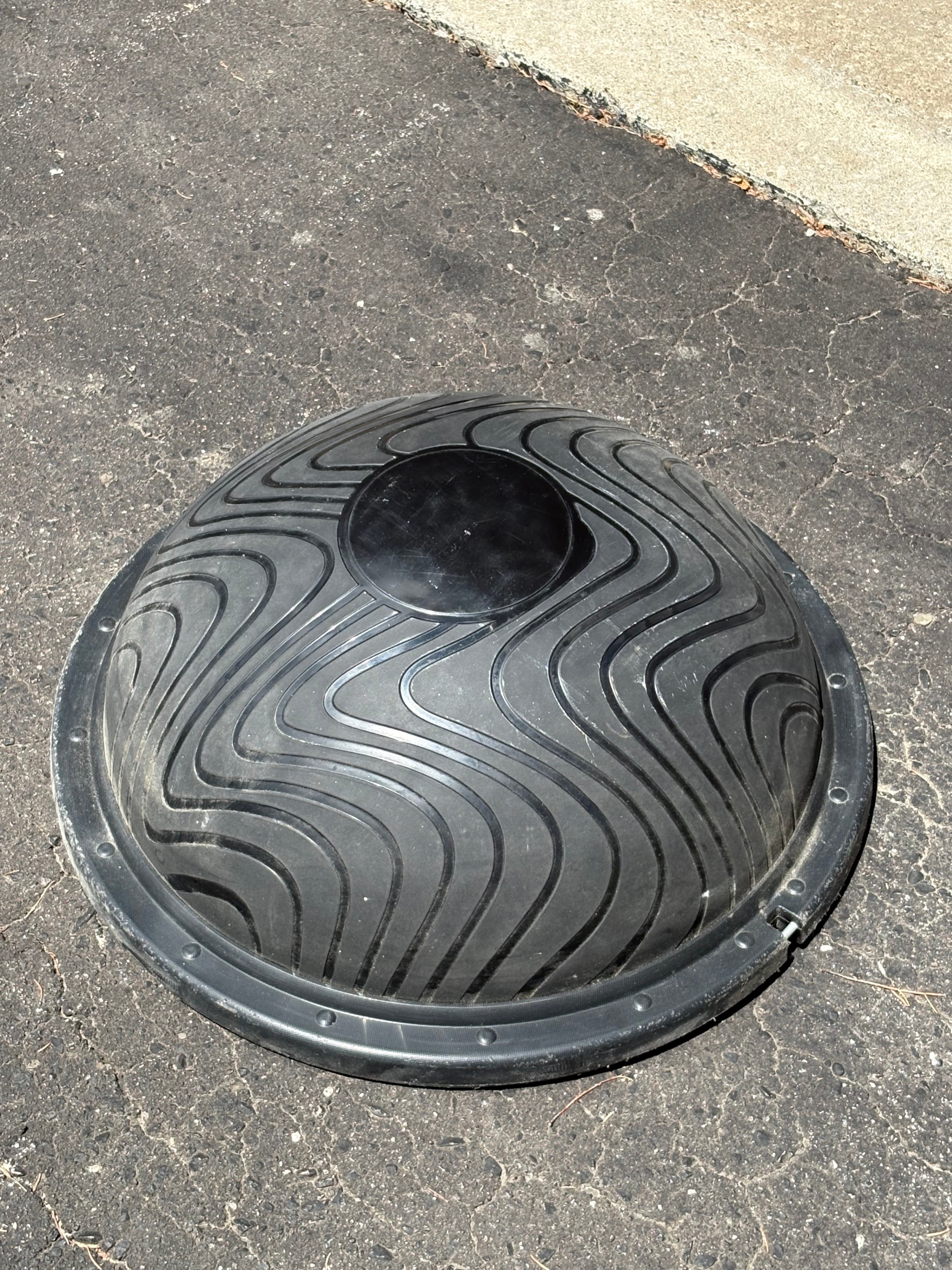 Balance Trainer / BOSU Ball Style Trainer - $40 - photo 4
