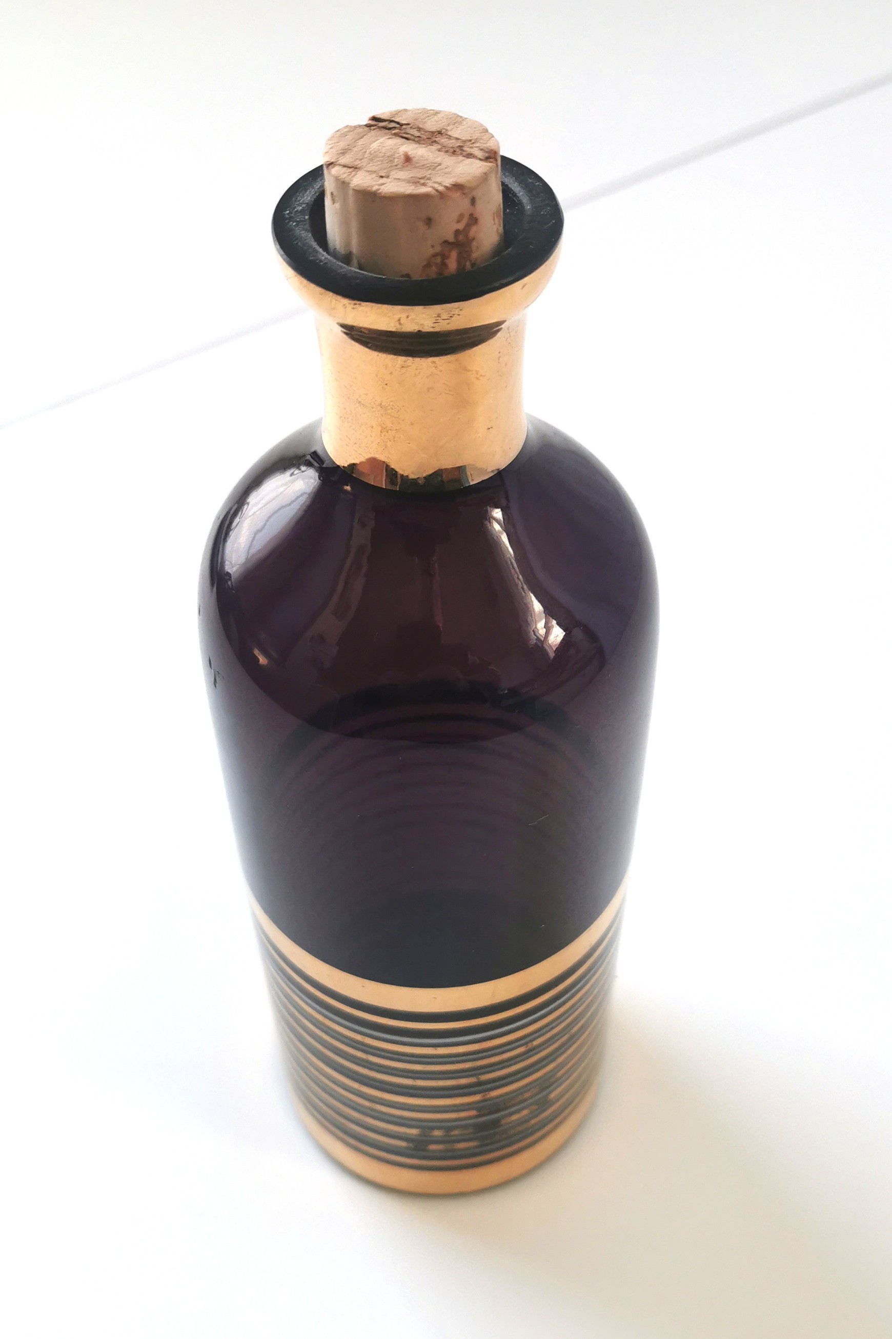 1960s Czechoslovakian Amethyst Glass Decanter Gold White Stripes - photo 3
