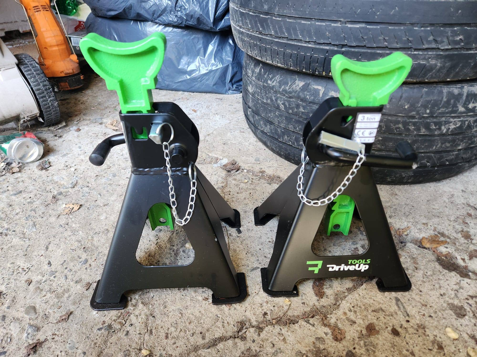 3-Ton Jack Stands (Pair) – Like New