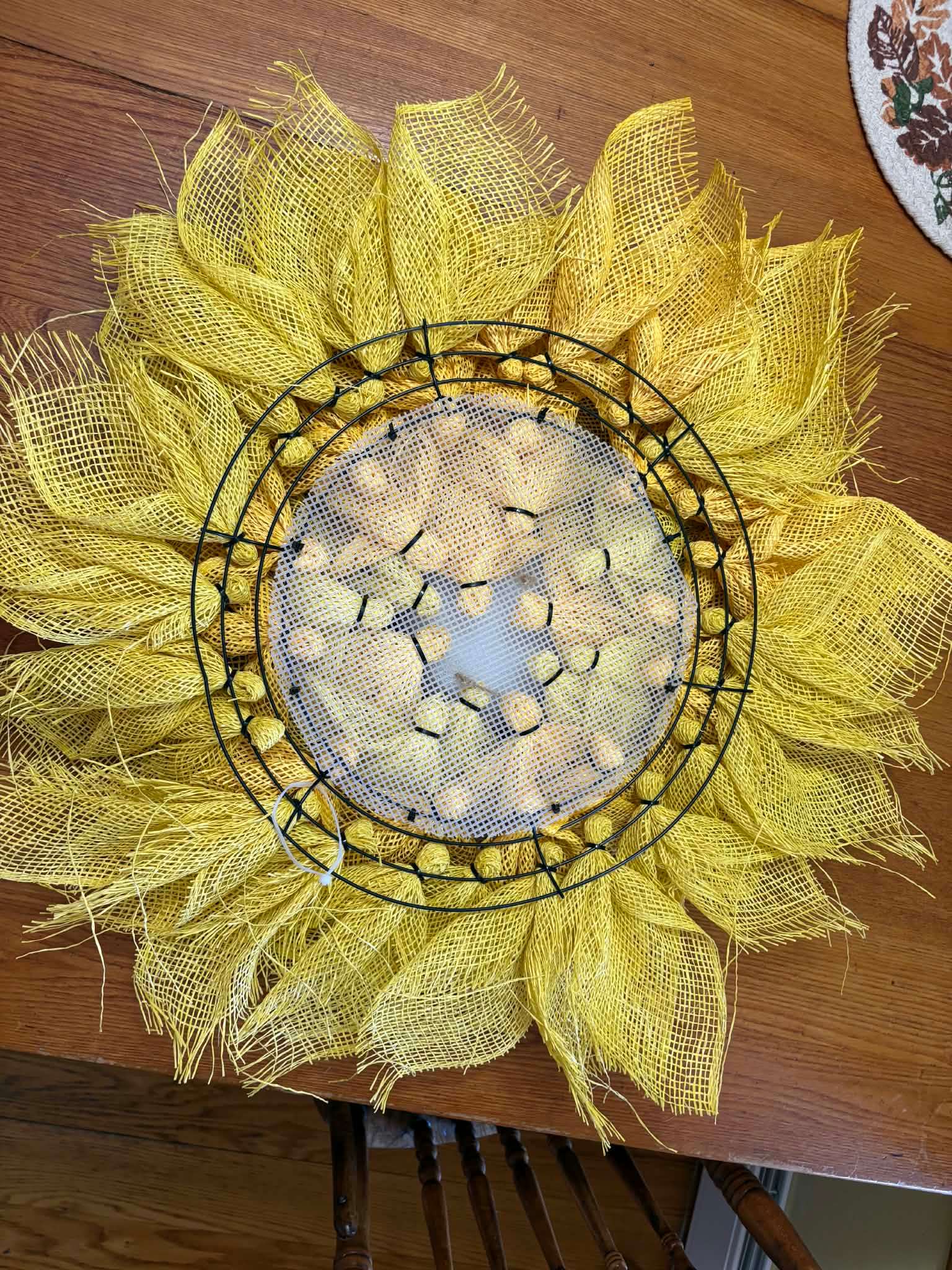 26" sunflower wreath - lots of life left - photo 2