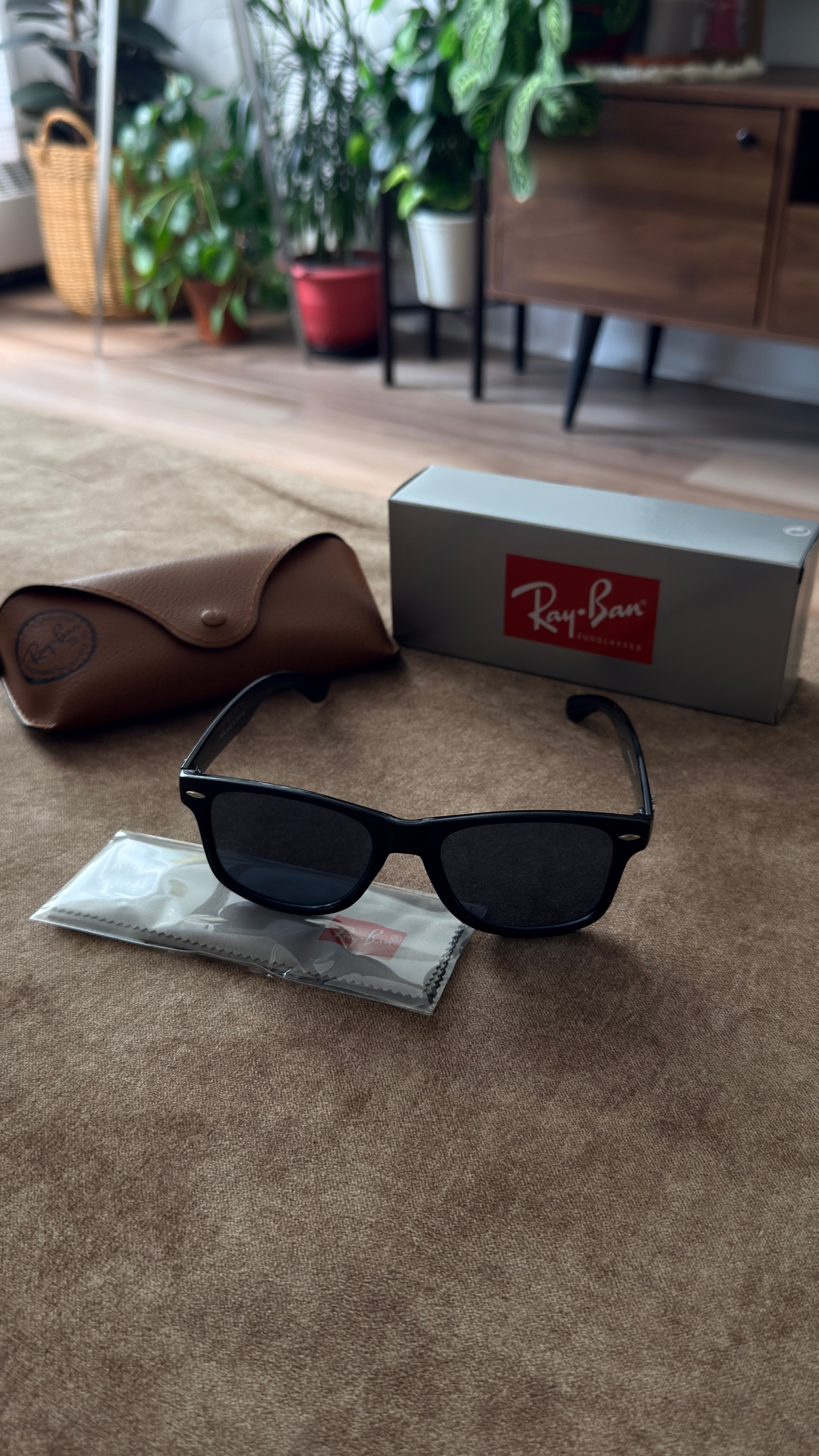 Ray Ban Medium Sunglasses -- Never Used - photo 3