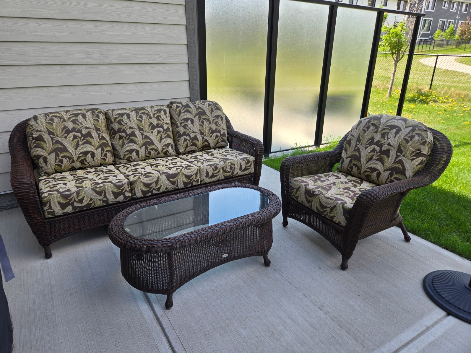 RATANA Wicker Outdoor Sofa, Chair and Table