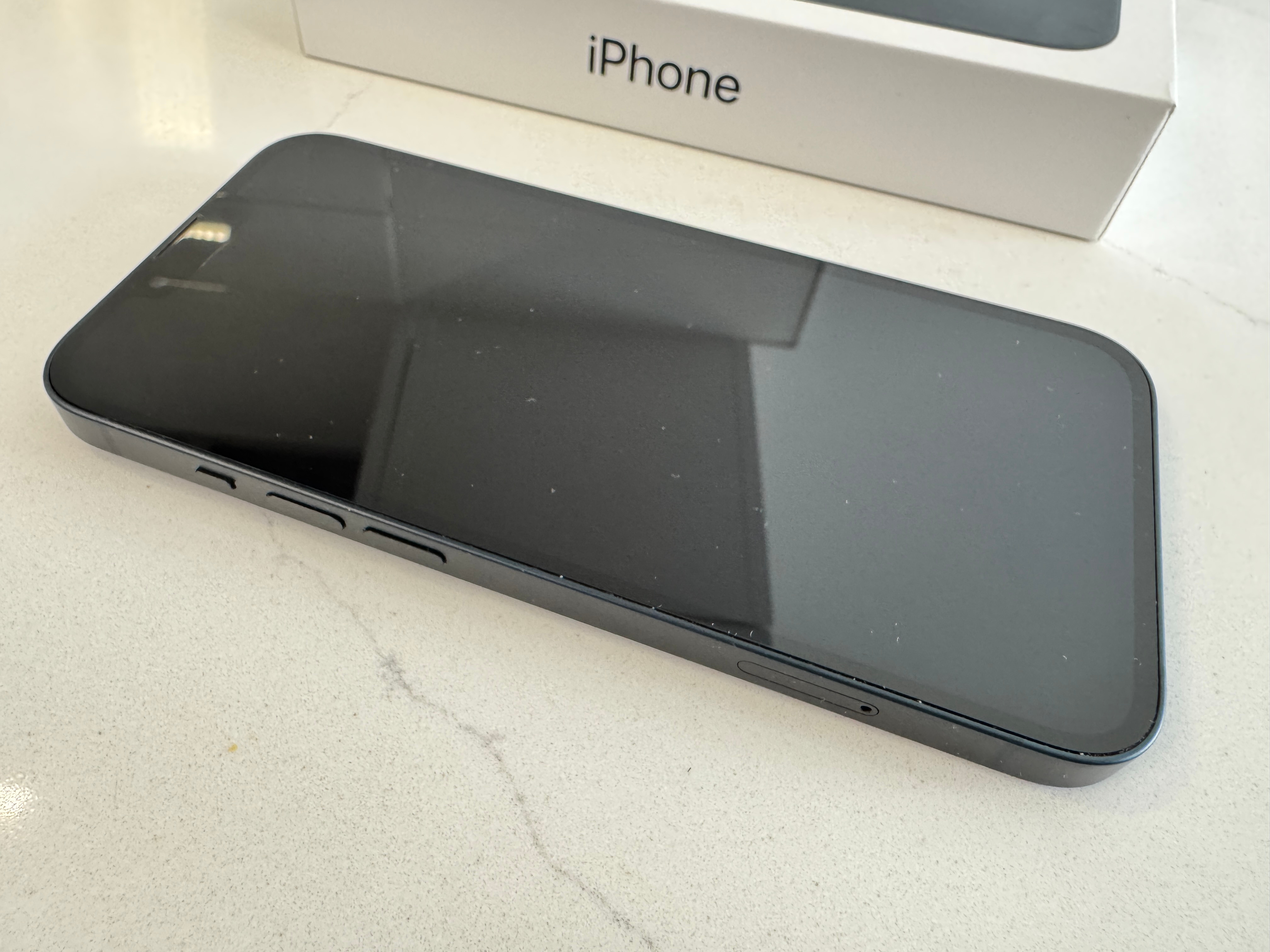 Apple iPhone 13 128GB Midnight A2631 w/ Box - photo 2