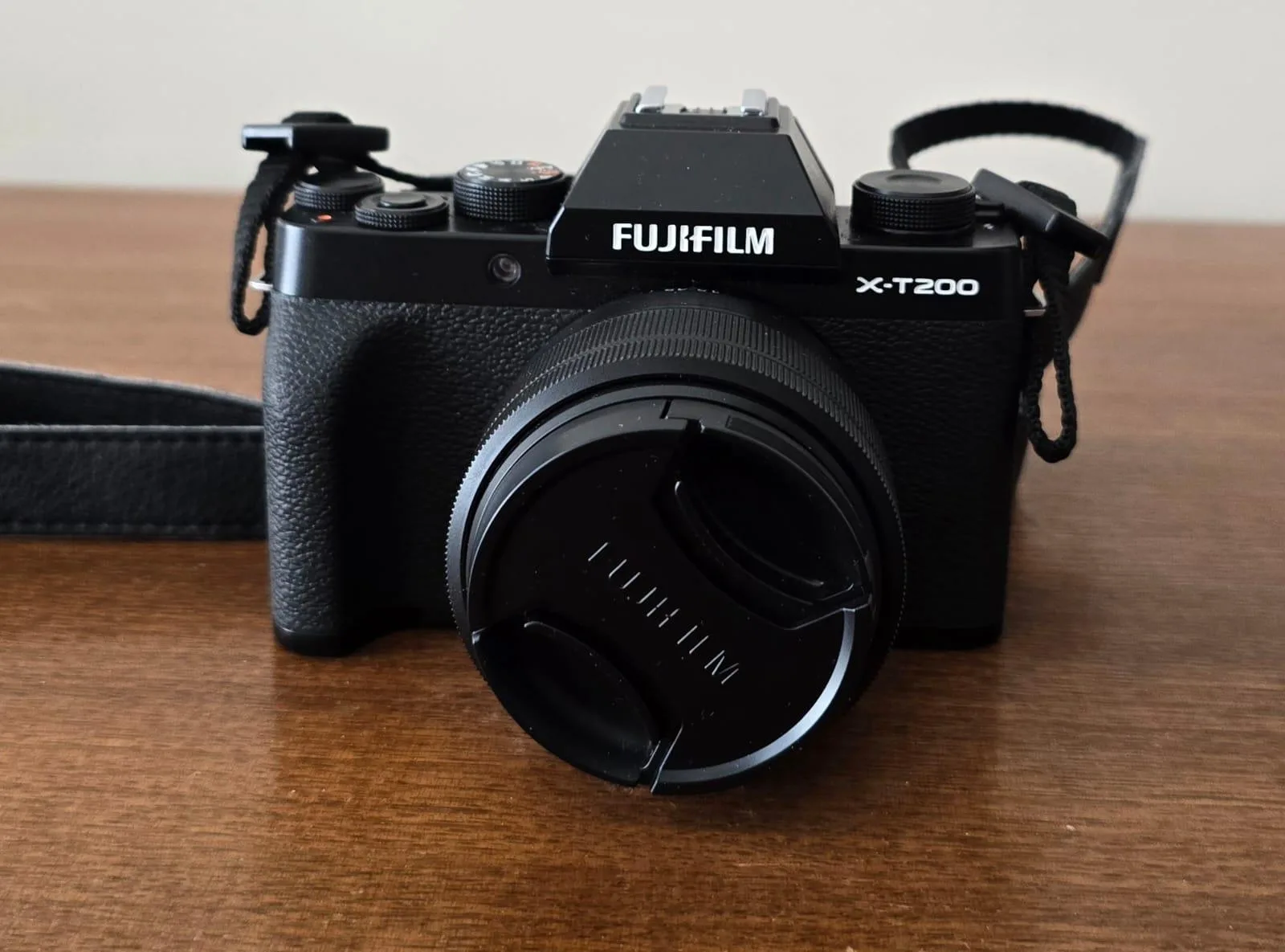Fujifilm X-T200 Mirrorless Camera – Mint Condition - photo 3
