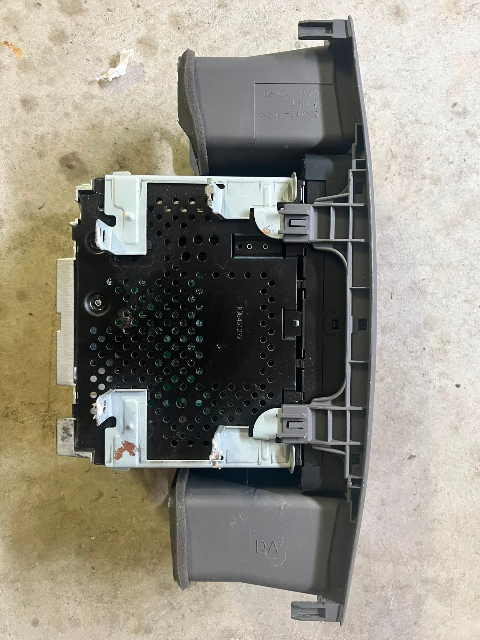 OEM Toyota Corolla/Matrix Radio CD Player (2003-2008) - A51813 - photo 3