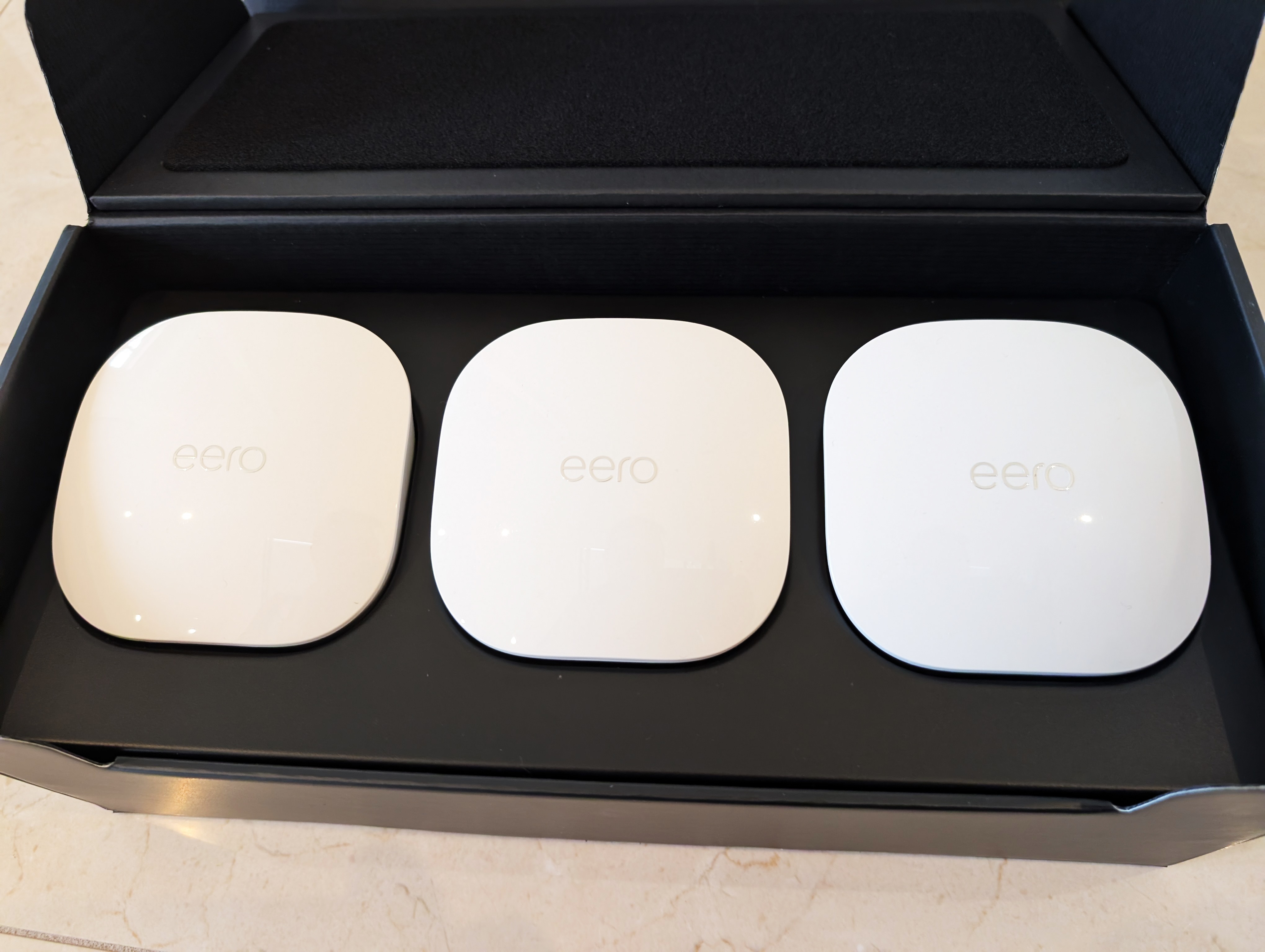 Eero mesh wifi system 3 pack model J010001 - photo 2