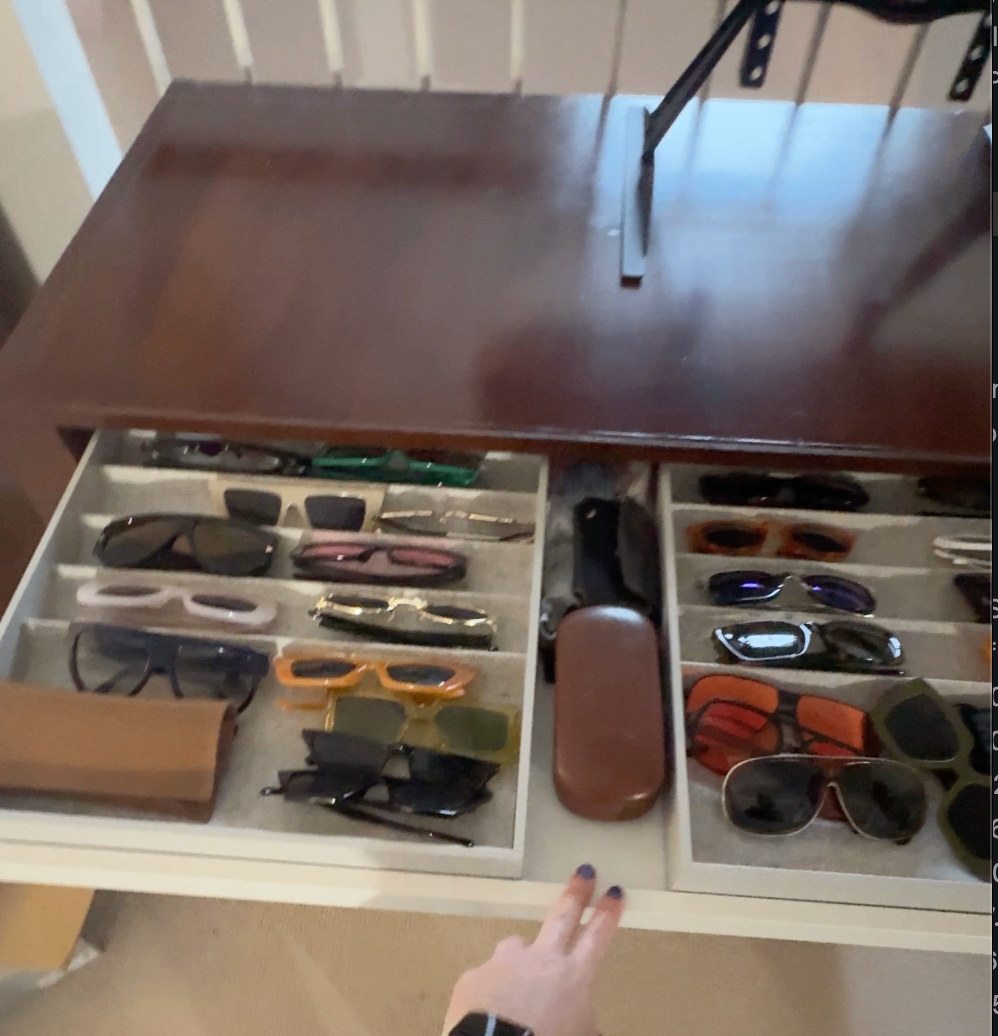 Solid wood storage cabinet - photo 3