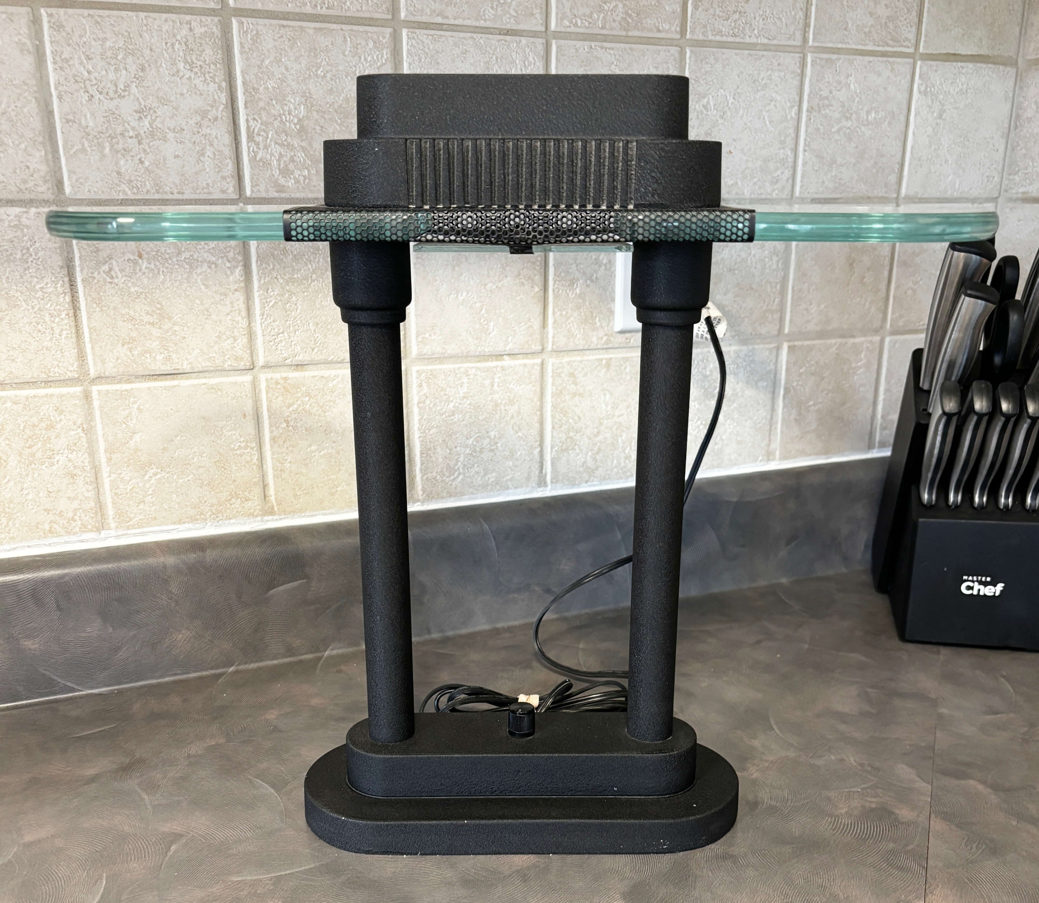 Halogen desk lamp