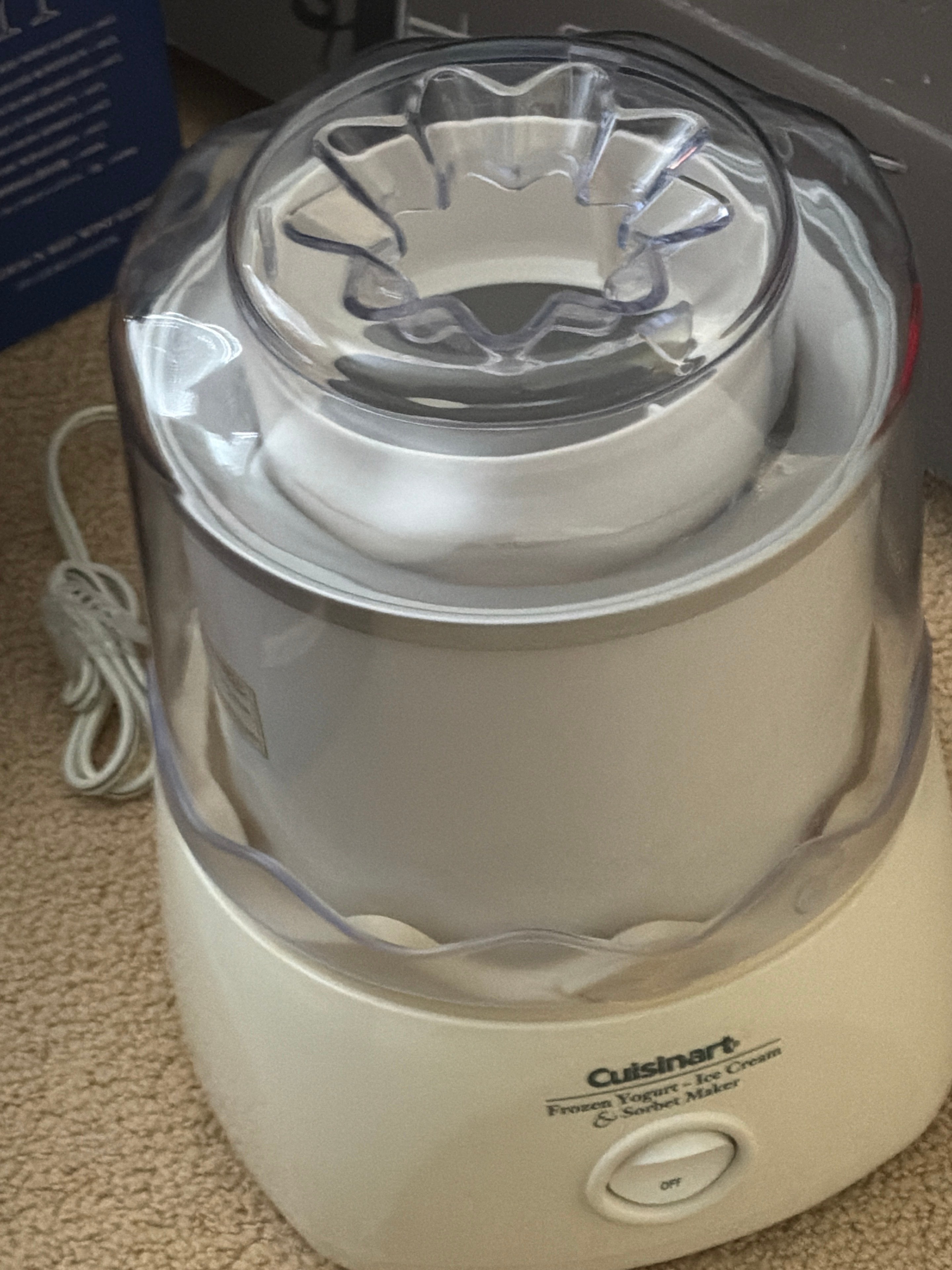 Cuisinart Ice Cream / Frozen Yogurt / Sorbet Maker